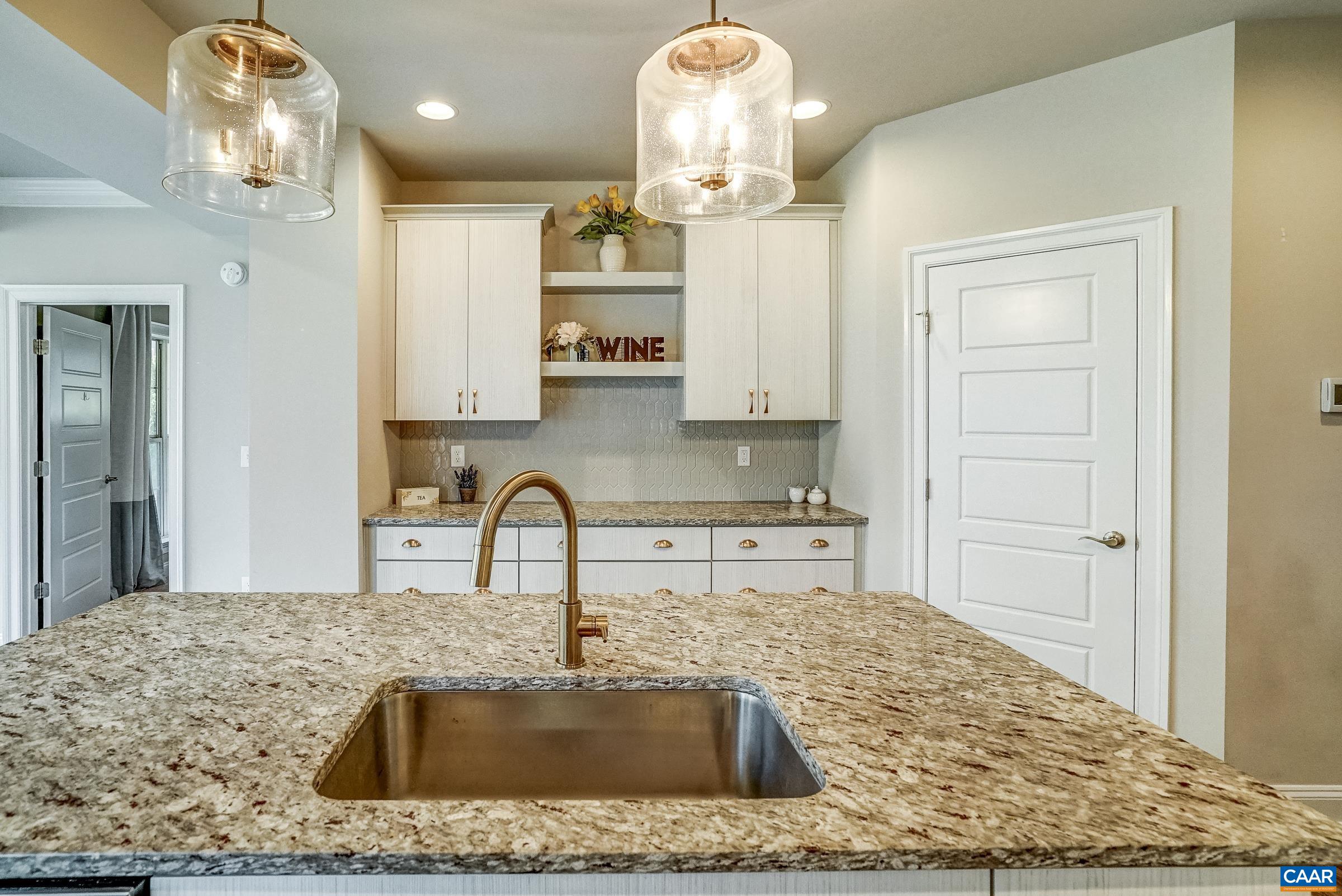 3358 CROSSCREEK PL