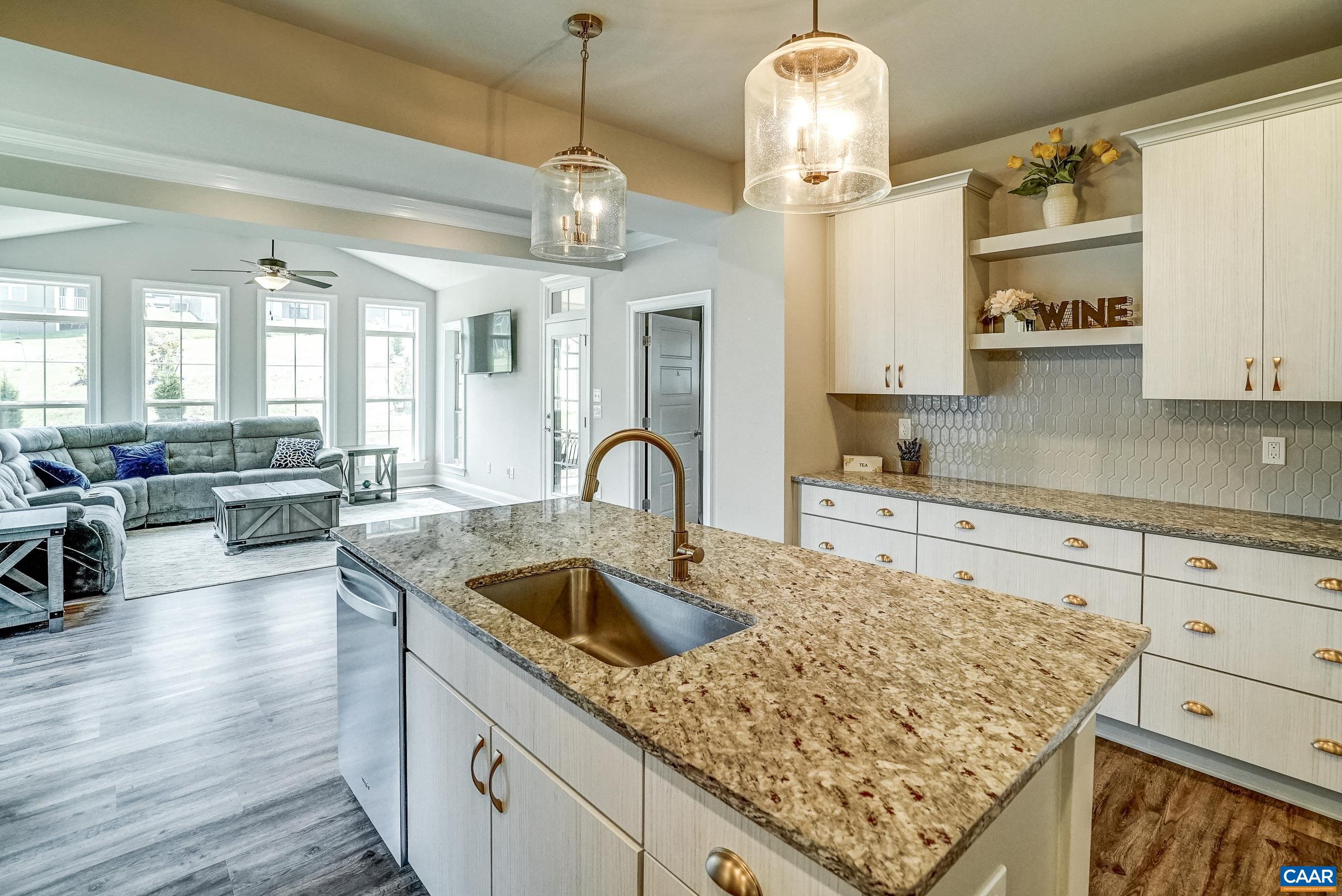 3358 CROSSCREEK PL