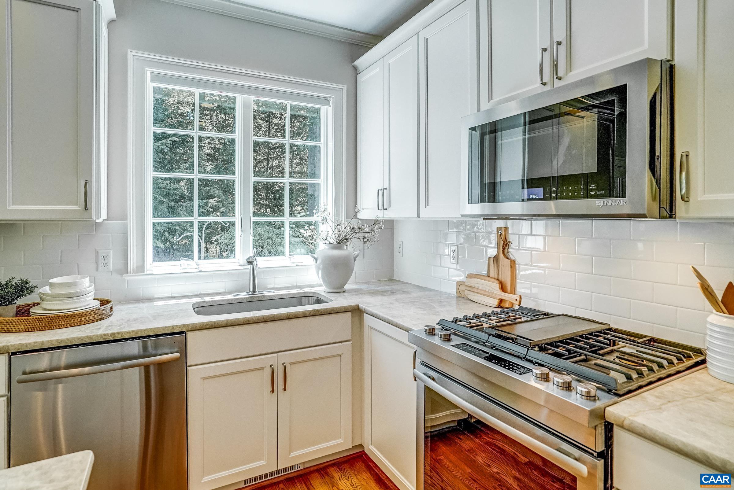 3170 BEAU MONT FARM RD