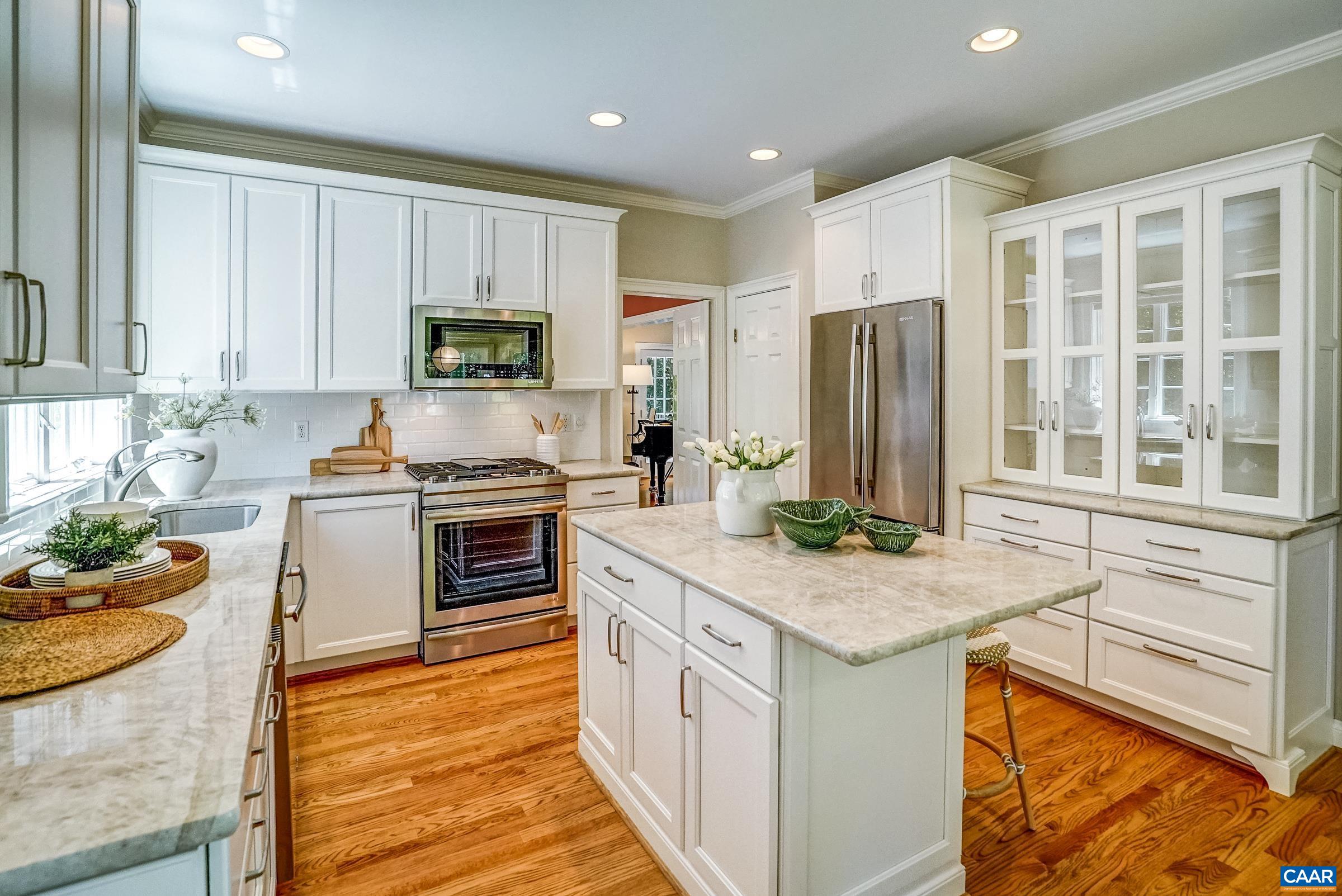 3170 BEAU MONT FARM RD