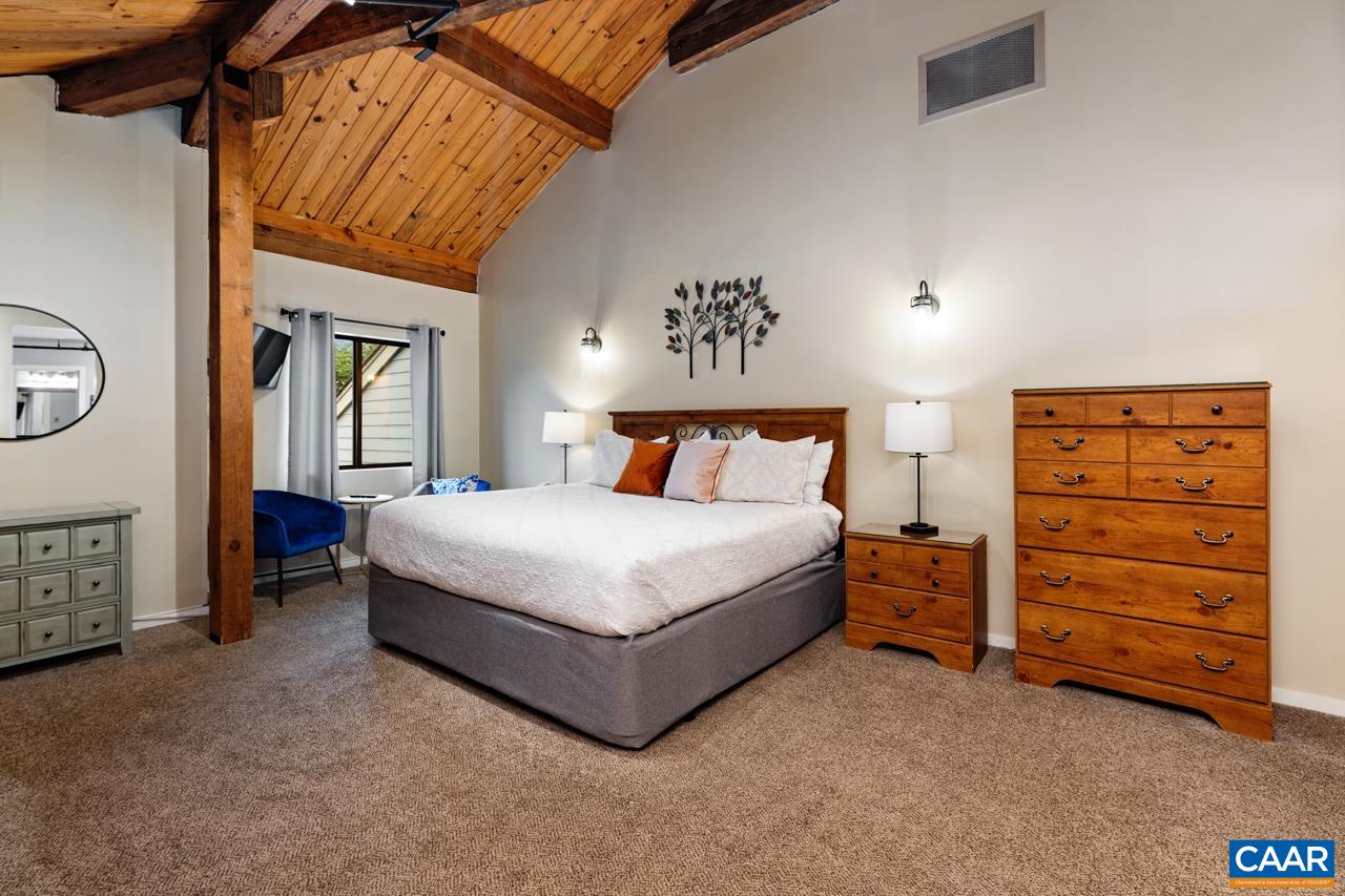 152 MOUNTAIN INN CONDOS