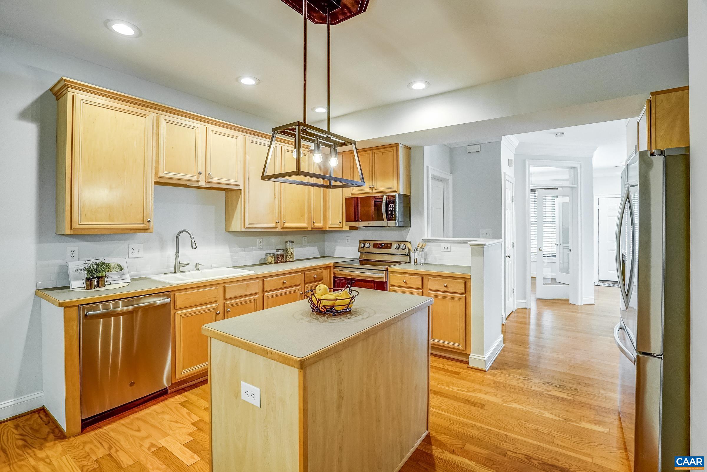 1110 EDMOND CT