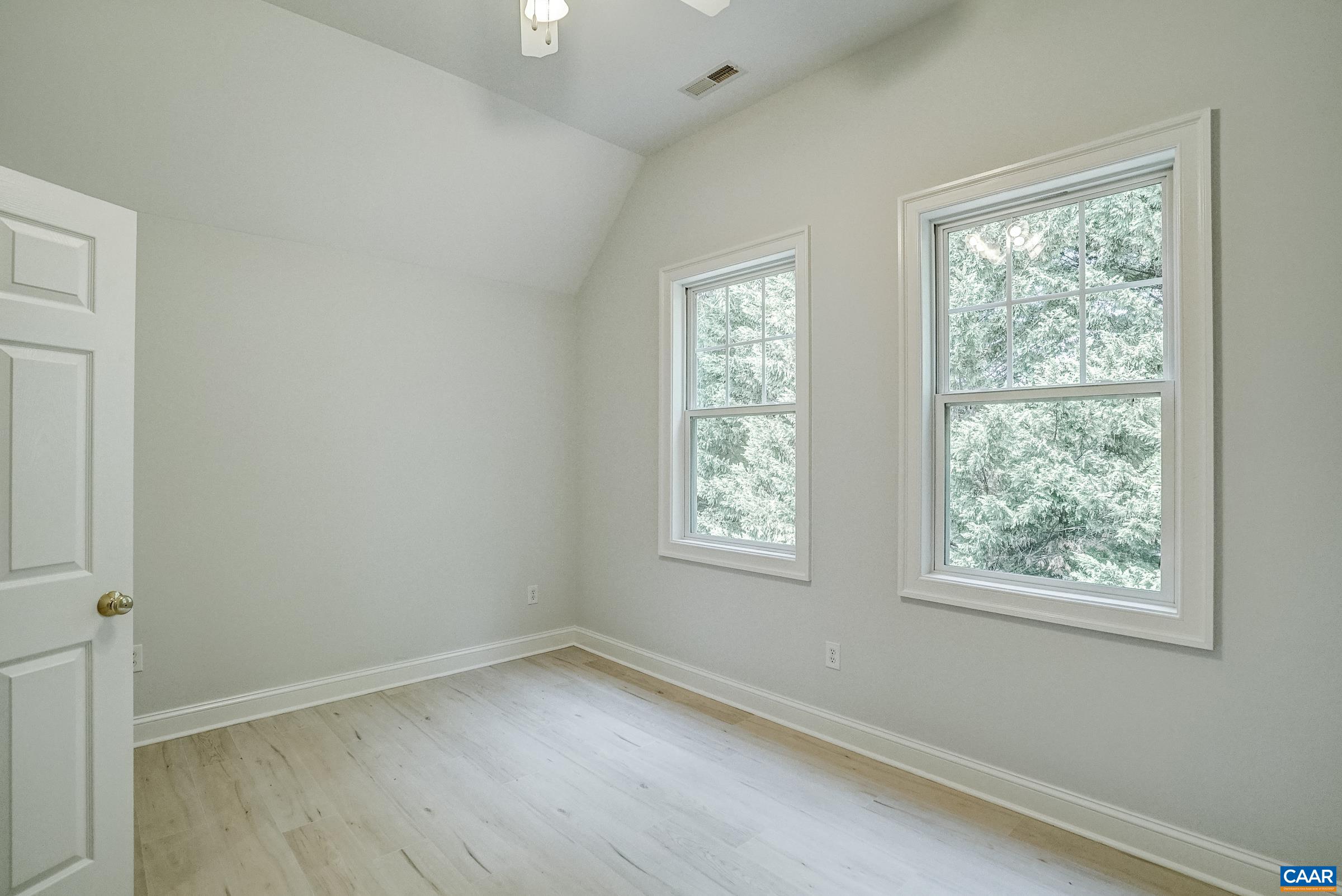 1110 EDMOND CT