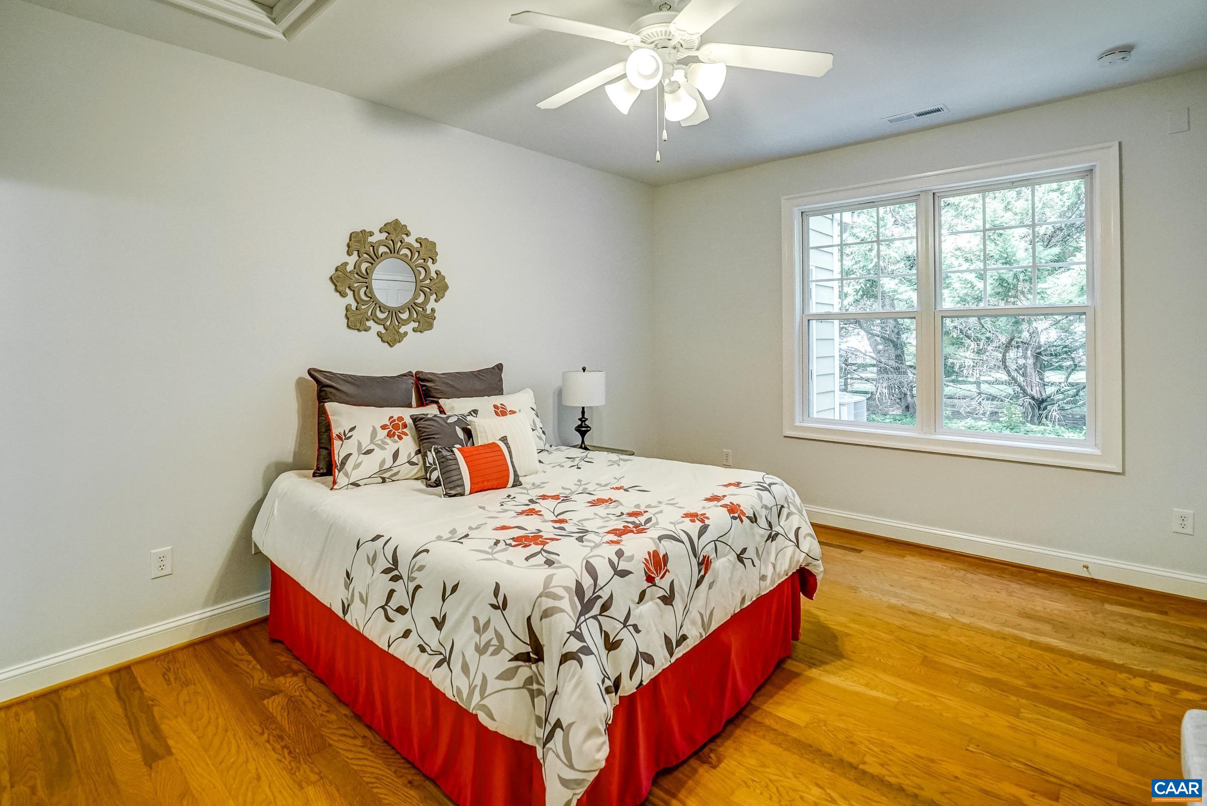 1110 EDMOND CT