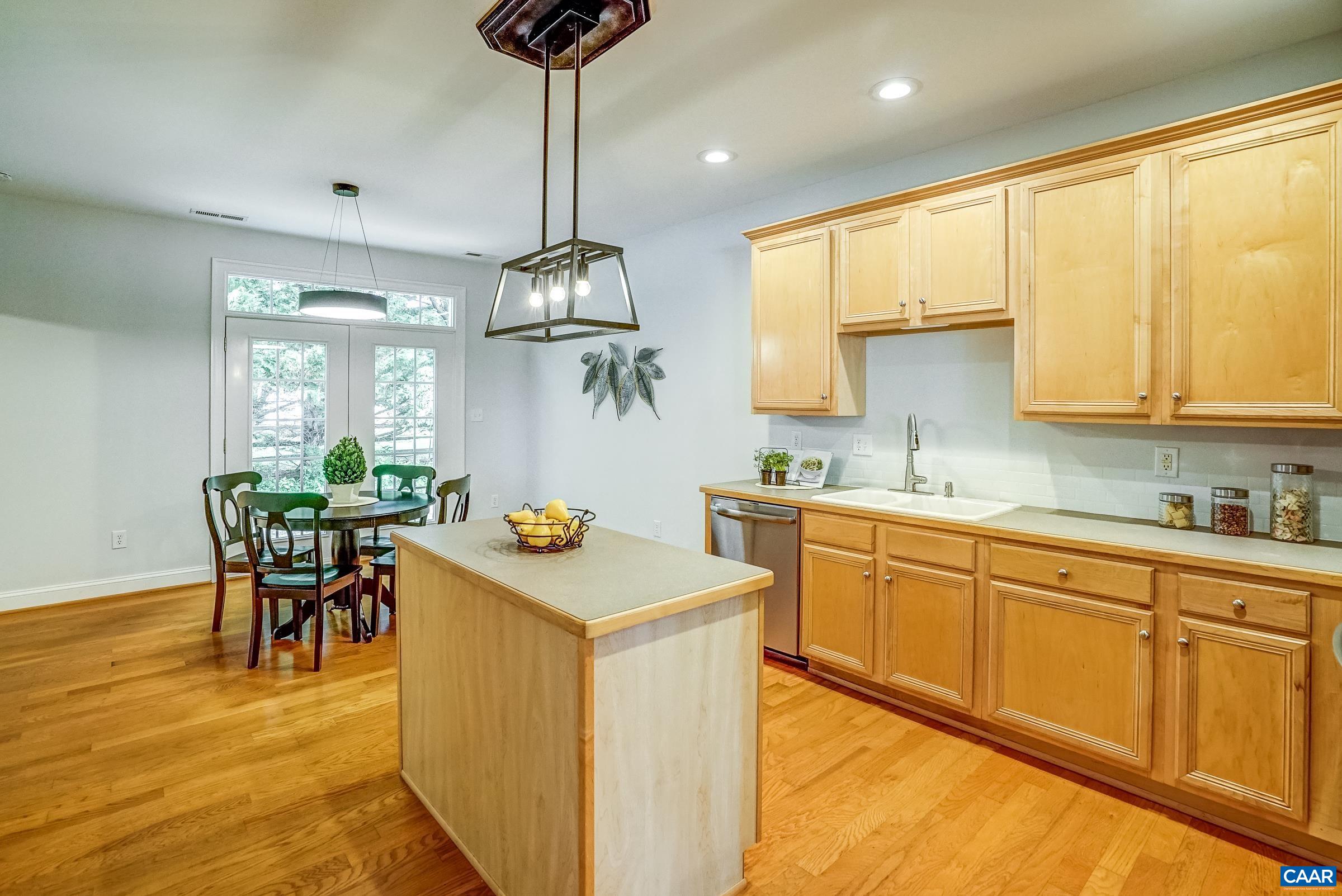 1110 EDMOND CT