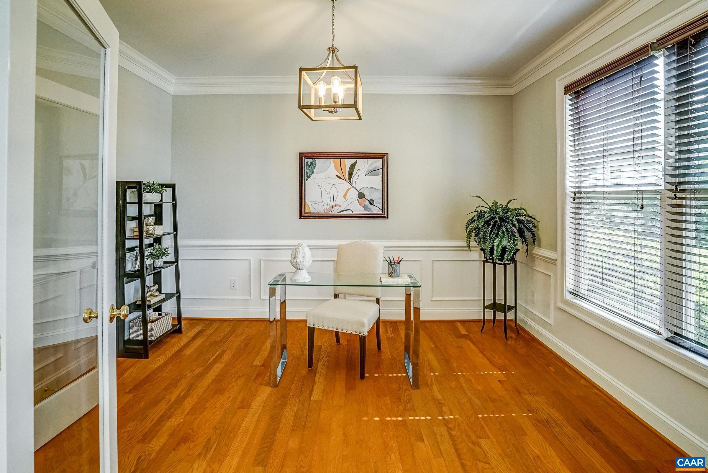 1110 EDMOND CT