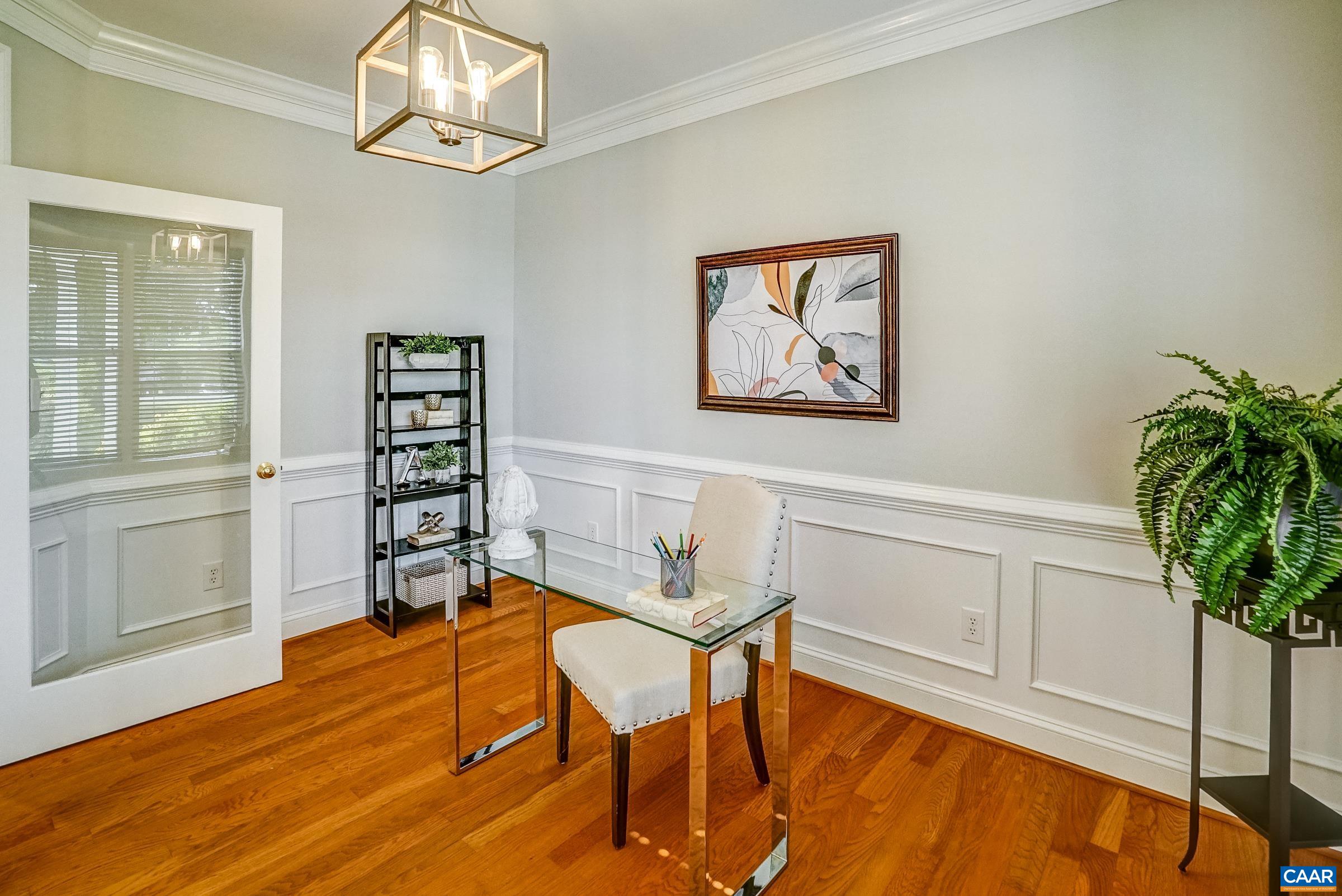 1110 EDMOND CT