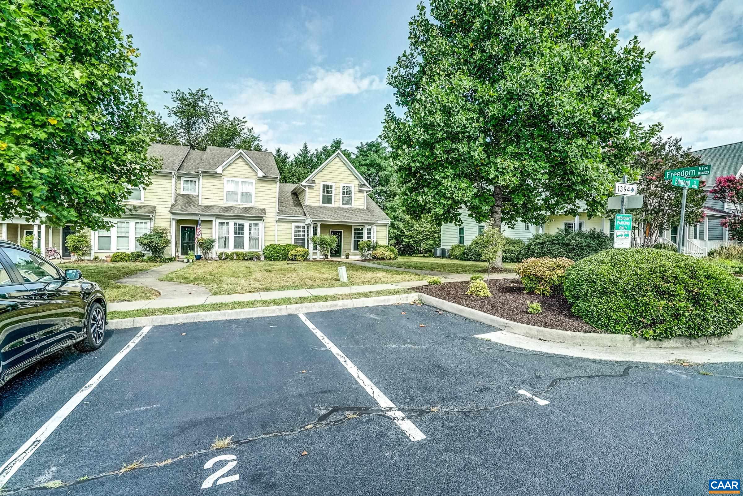 1110 EDMOND CT