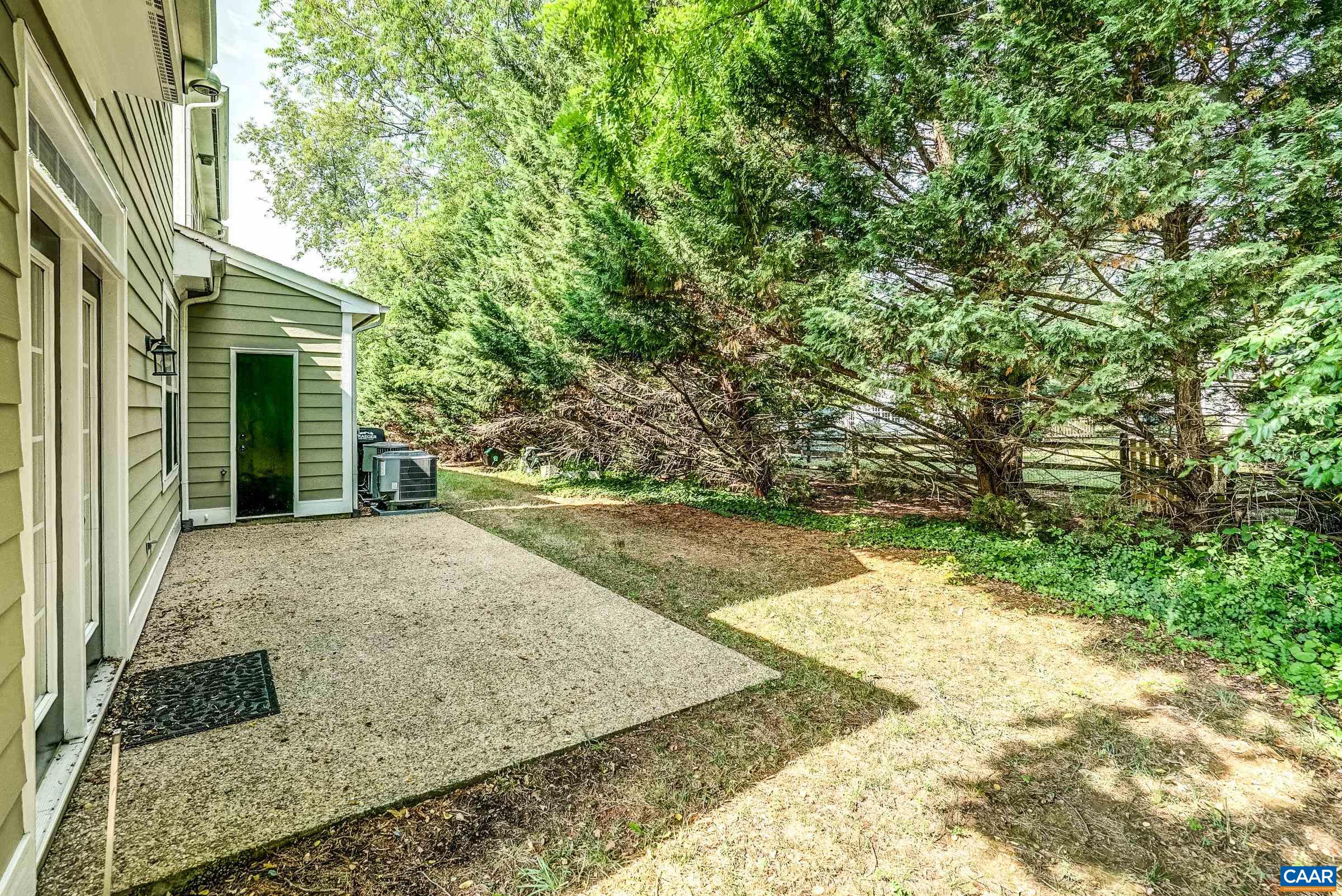 1110 EDMOND CT