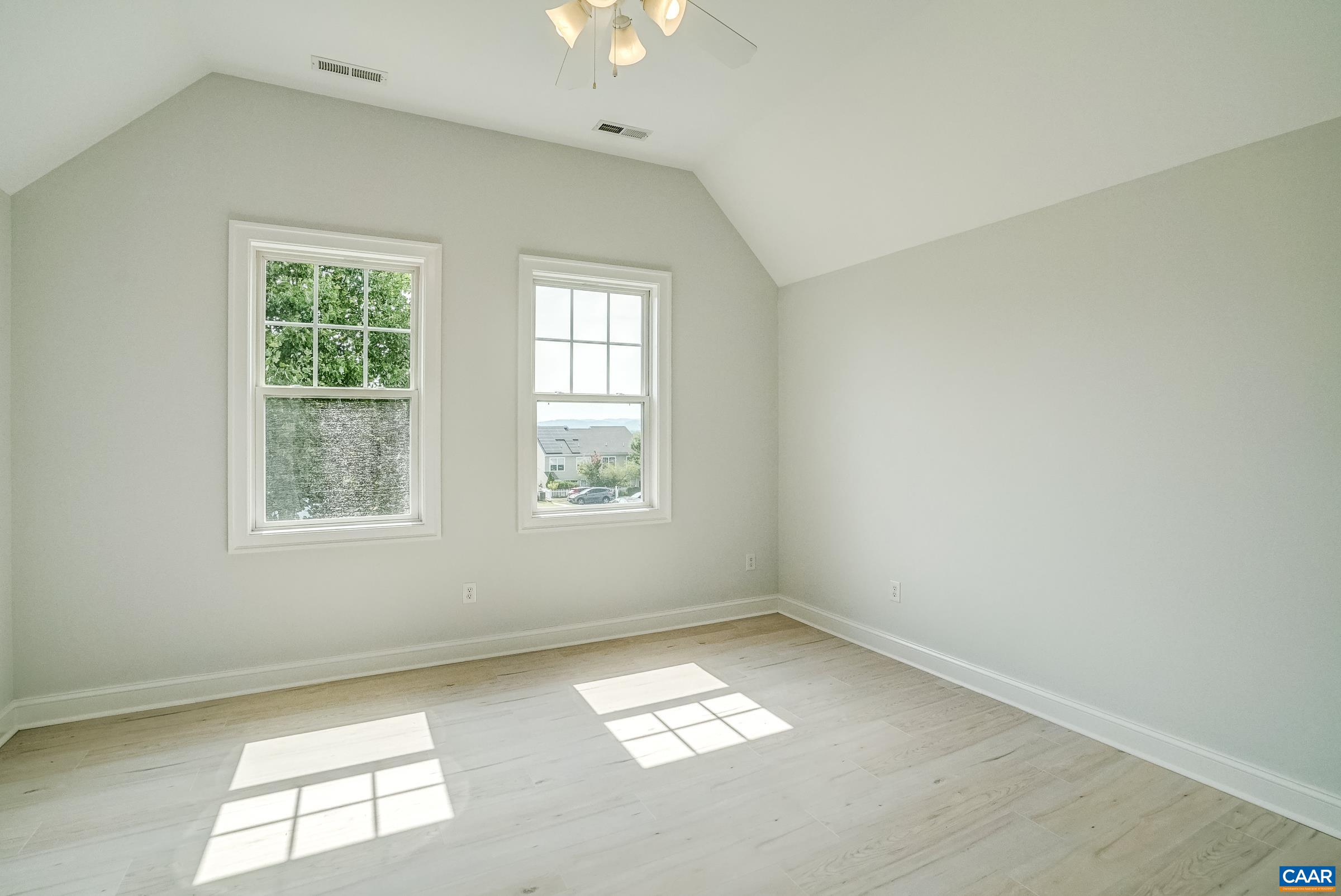 1110 EDMOND CT