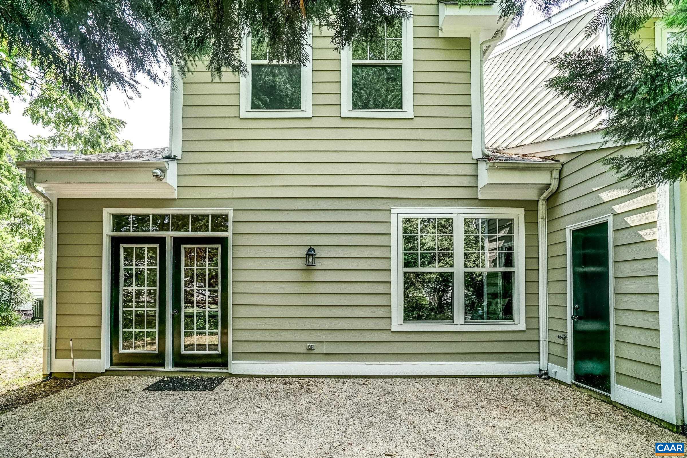 1110 EDMOND CT