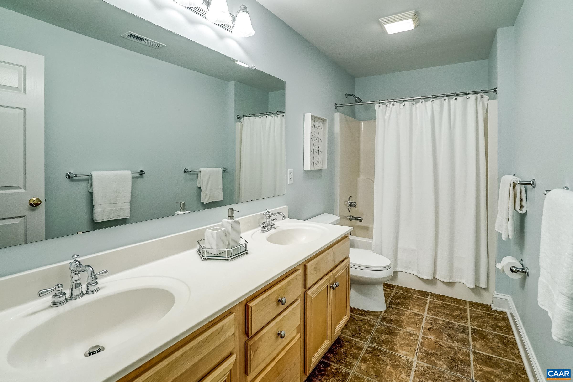 1110 EDMOND CT