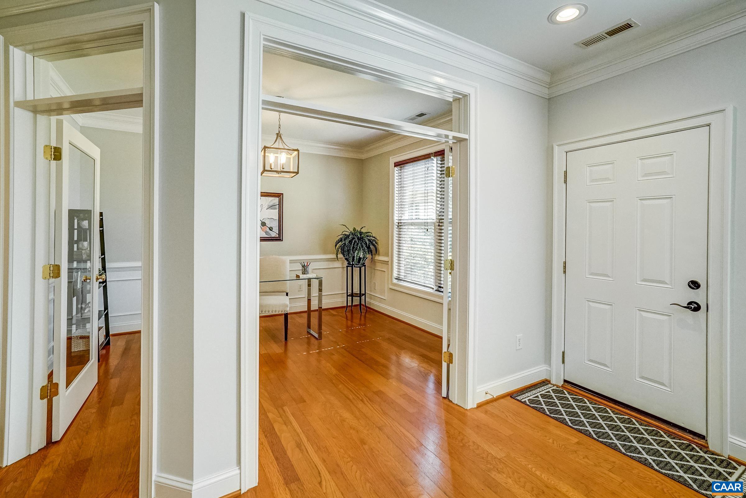 1110 EDMOND CT