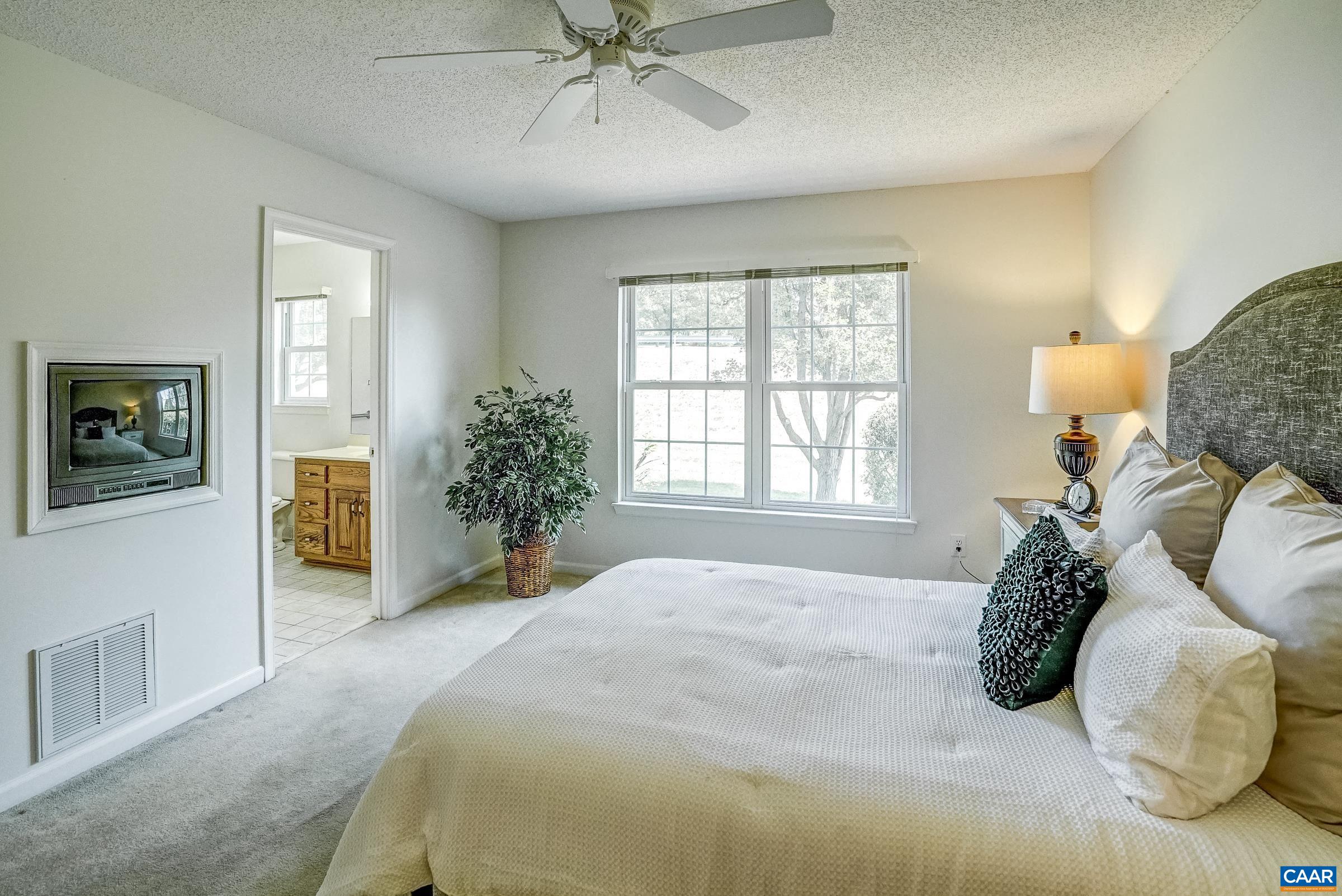 65 ASHLEIGH DR