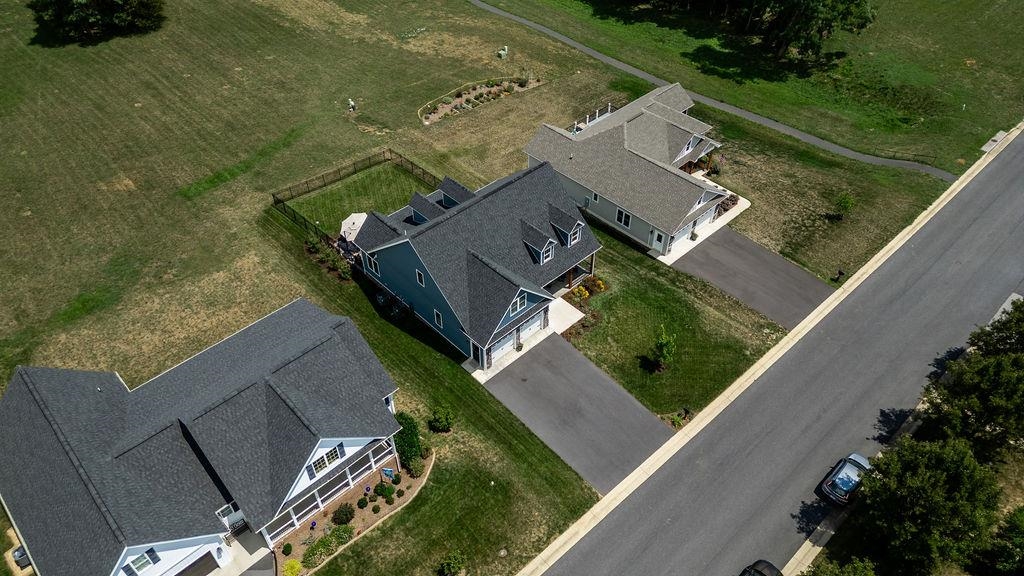 44 WHISPERING OAKS DR