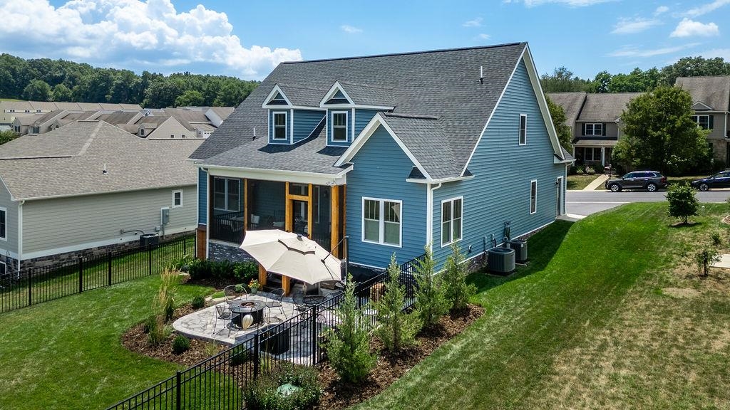 44 WHISPERING OAKS DR