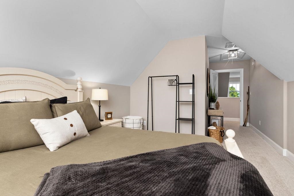 44 WHISPERING OAKS DR