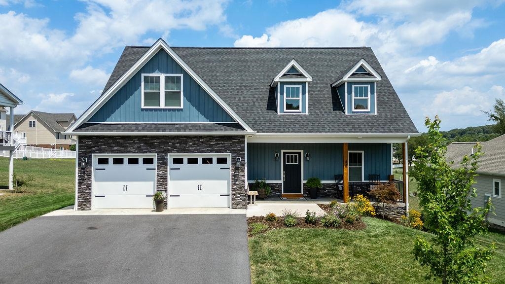 44 WHISPERING OAKS DR