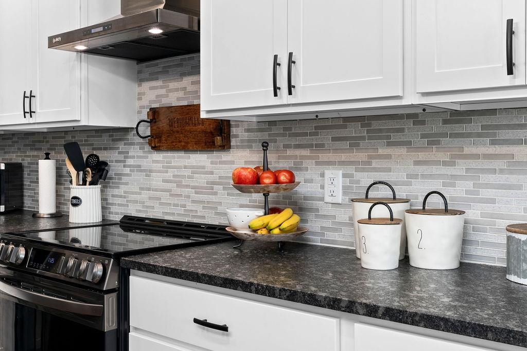 44 WHISPERING OAKS DR