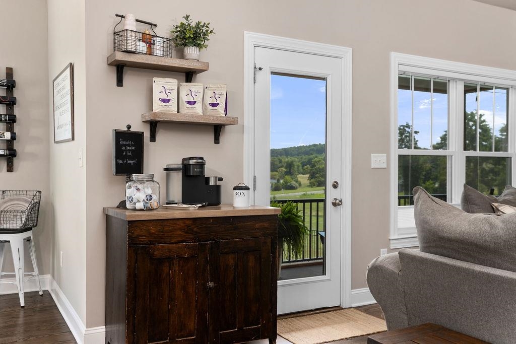 44 WHISPERING OAKS DR