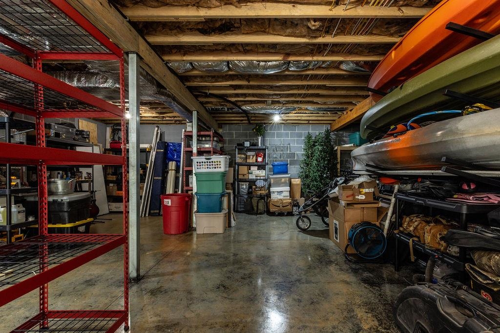 44 WHISPERING OAKS DR