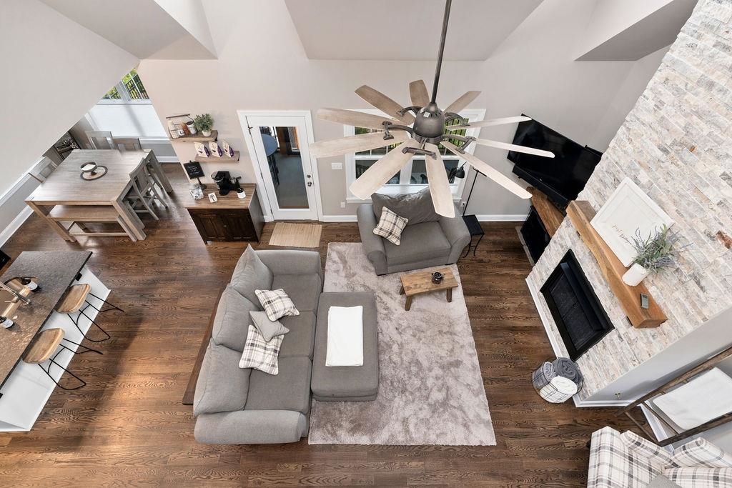 44 WHISPERING OAKS DR