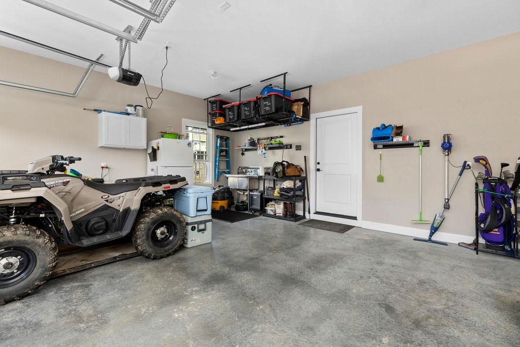 44 WHISPERING OAKS DR