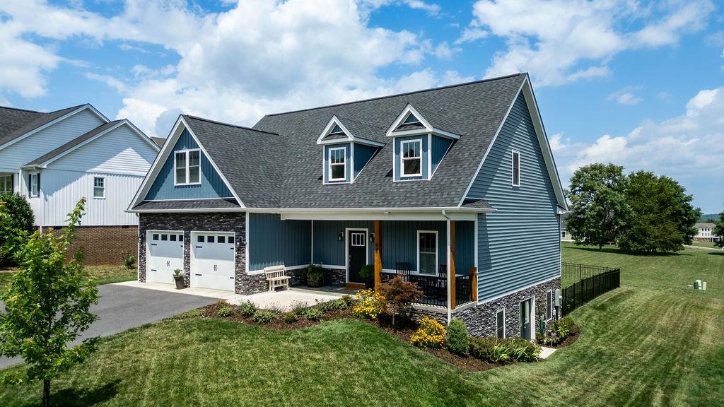 44 WHISPERING OAKS DR