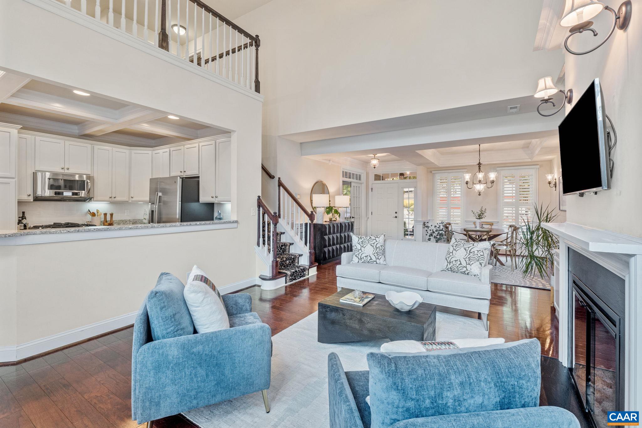 271 CLAREMONT LN