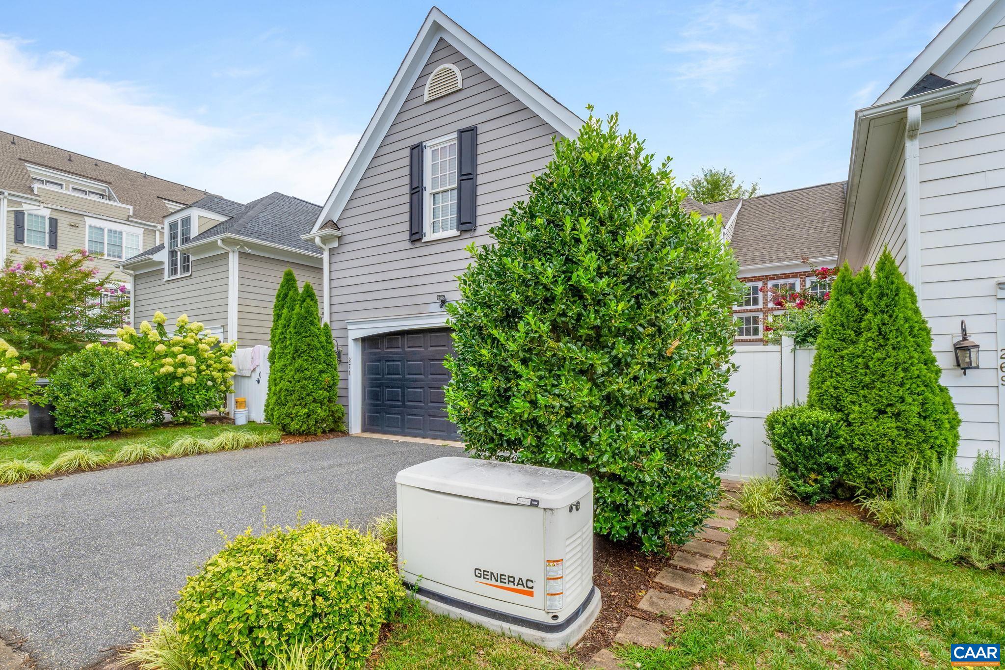 271 CLAREMONT LN