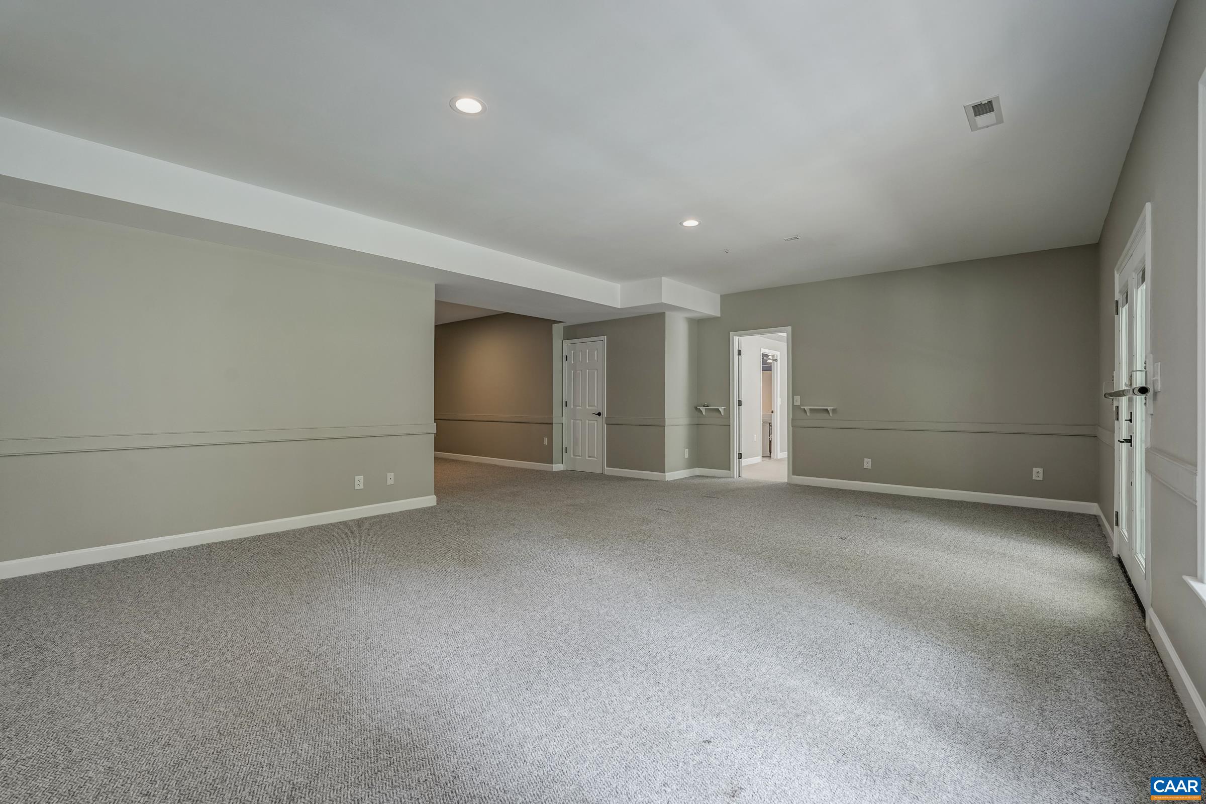 2224 AMBROSE WAY