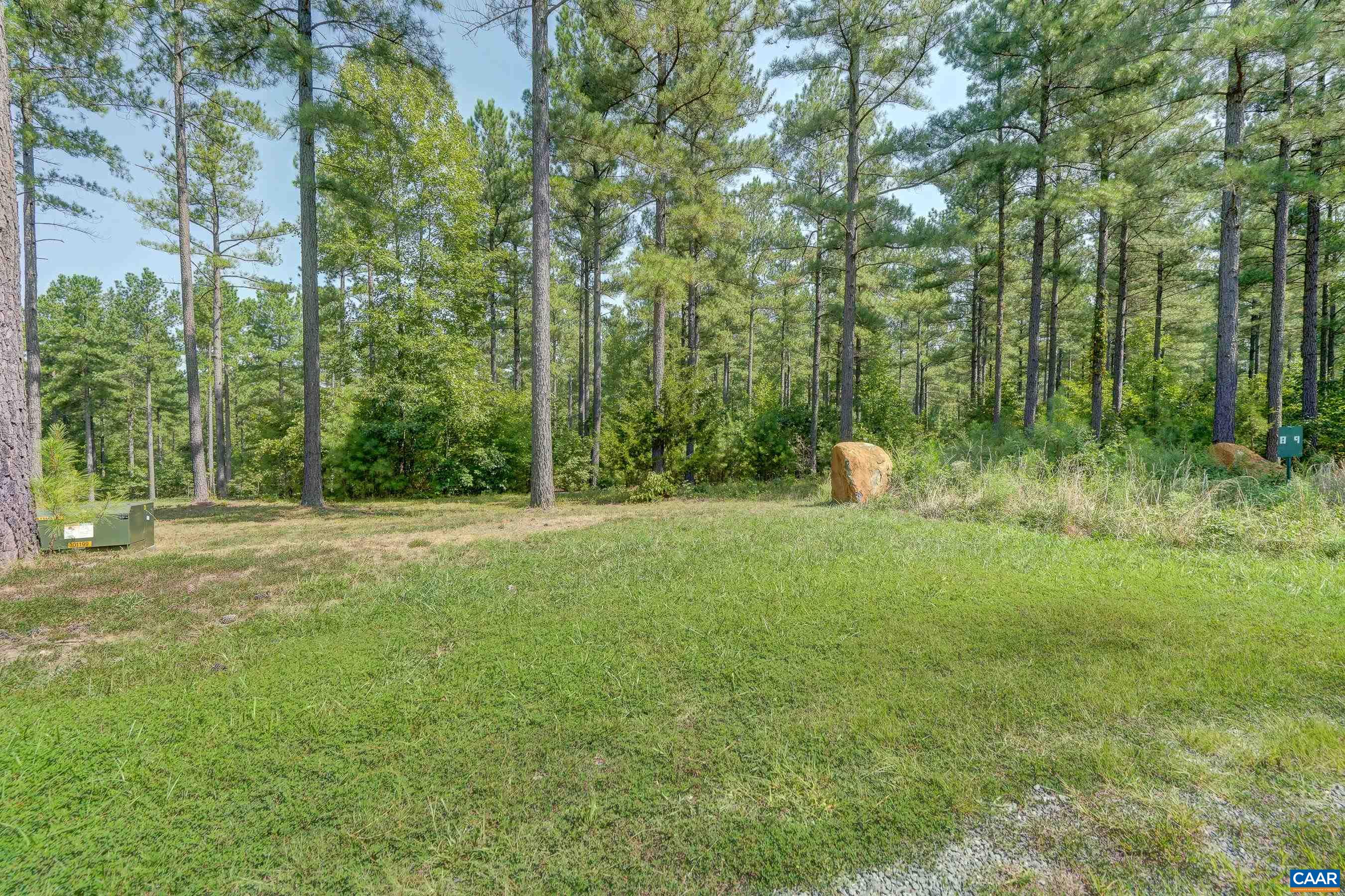 8 PINEY MOUNTAIN LN Unit: 8