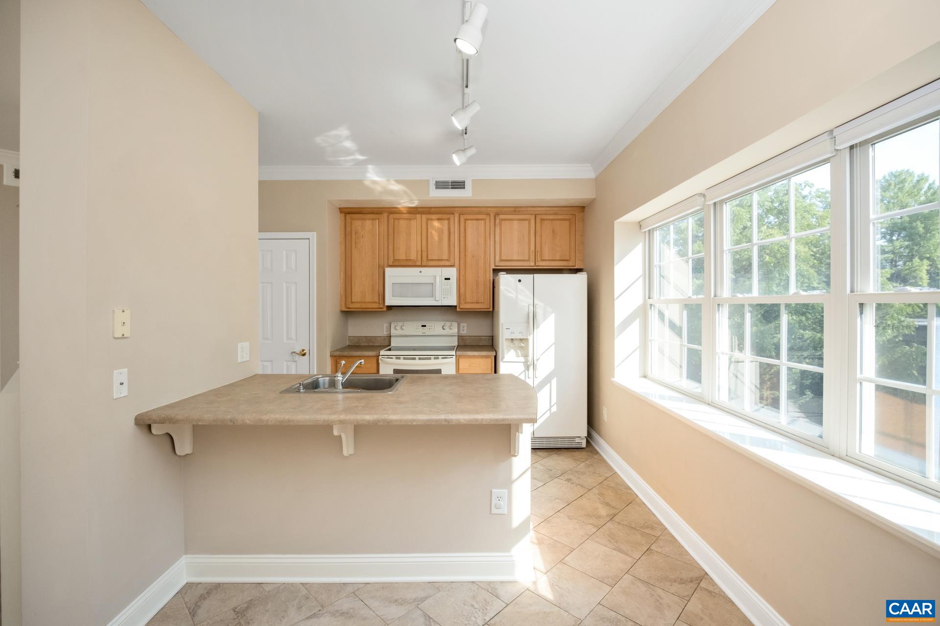 1410 N COALTER ST Unit: 306