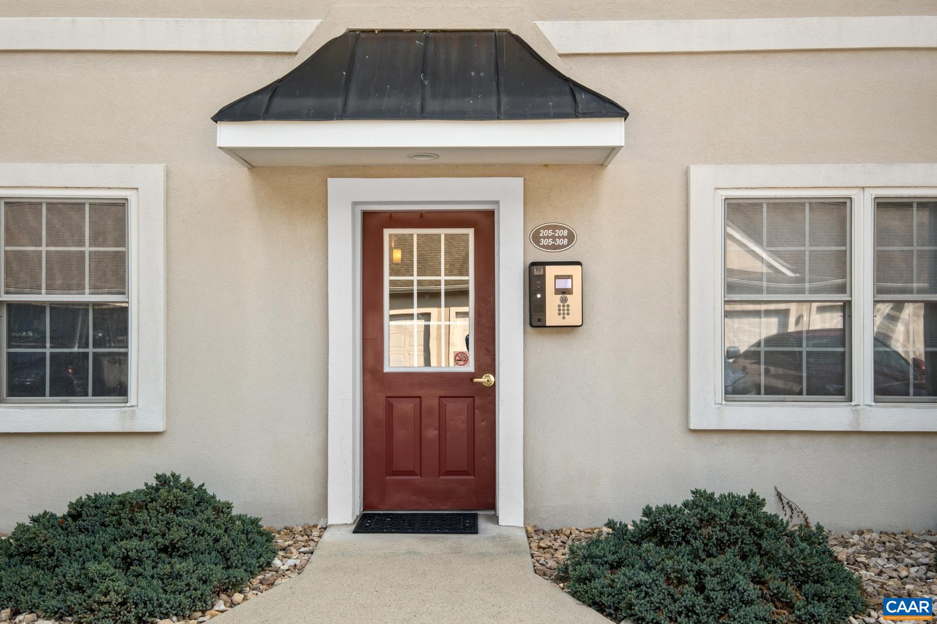 1410 N COALTER ST Unit: 306