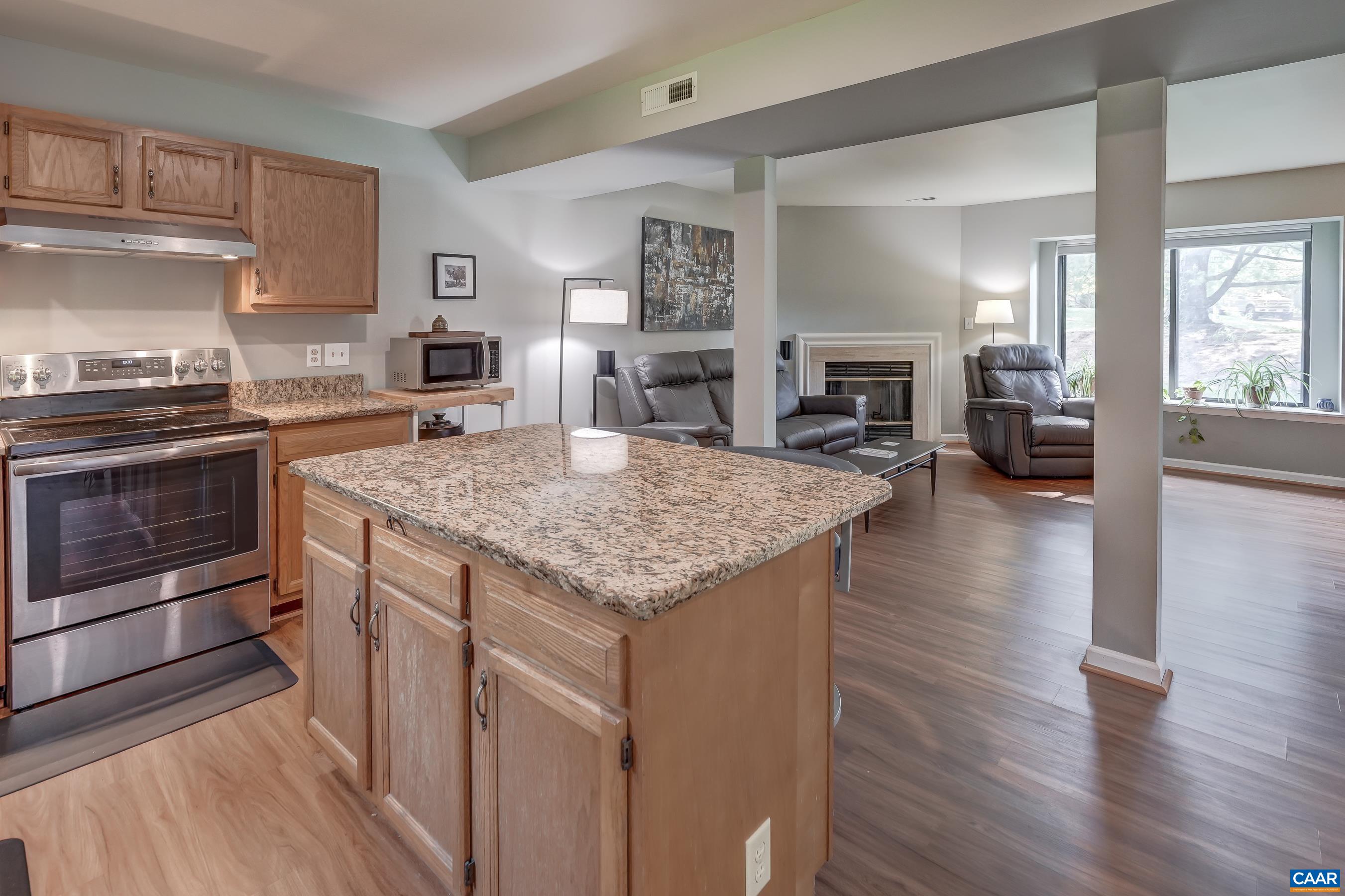 4804 GRASSY KNOLL LN