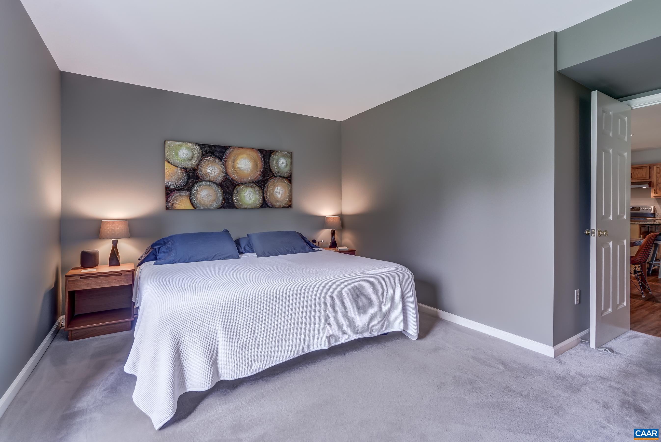 4804 GRASSY KNOLL LN