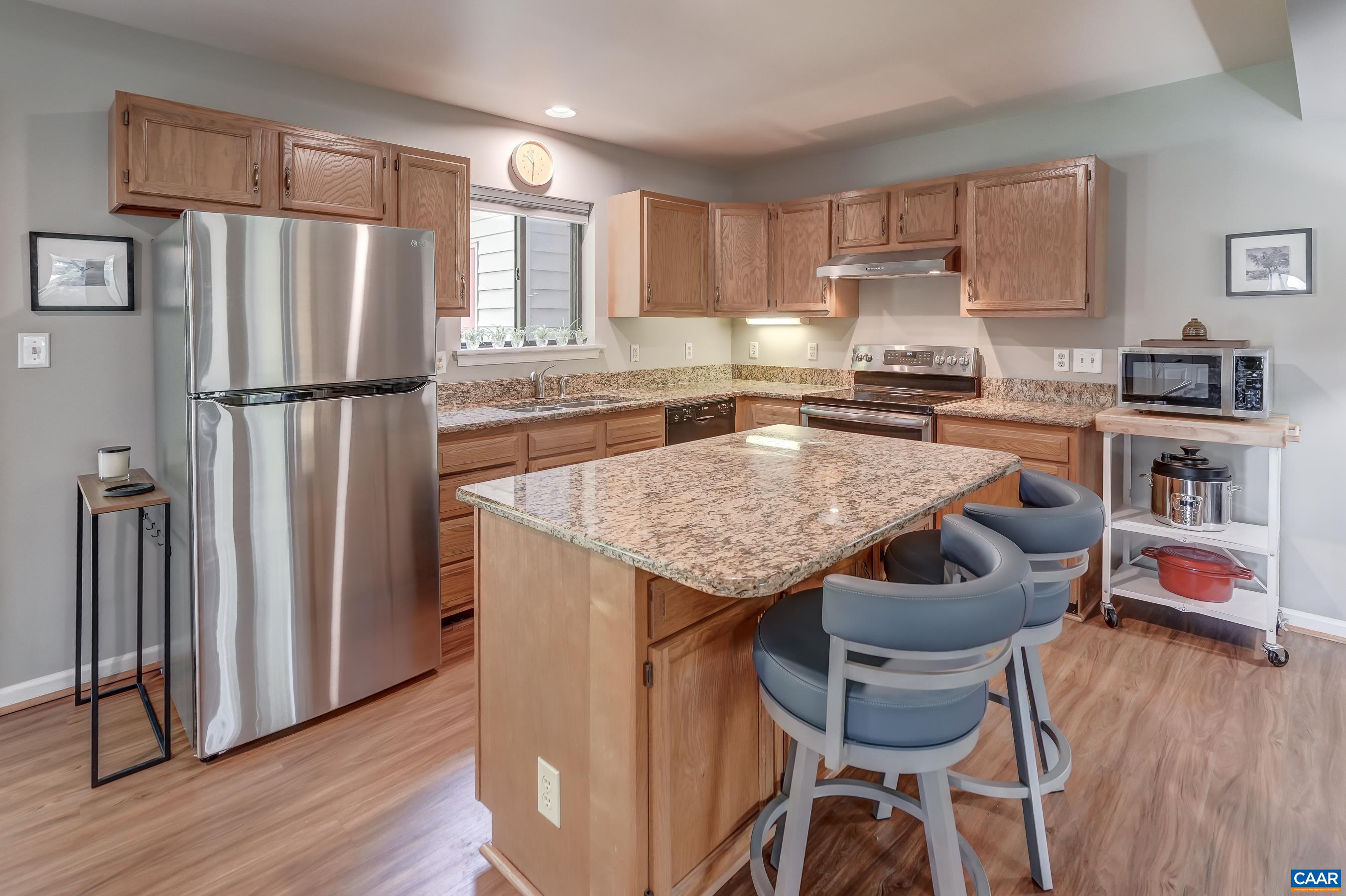 4804 GRASSY KNOLL LN