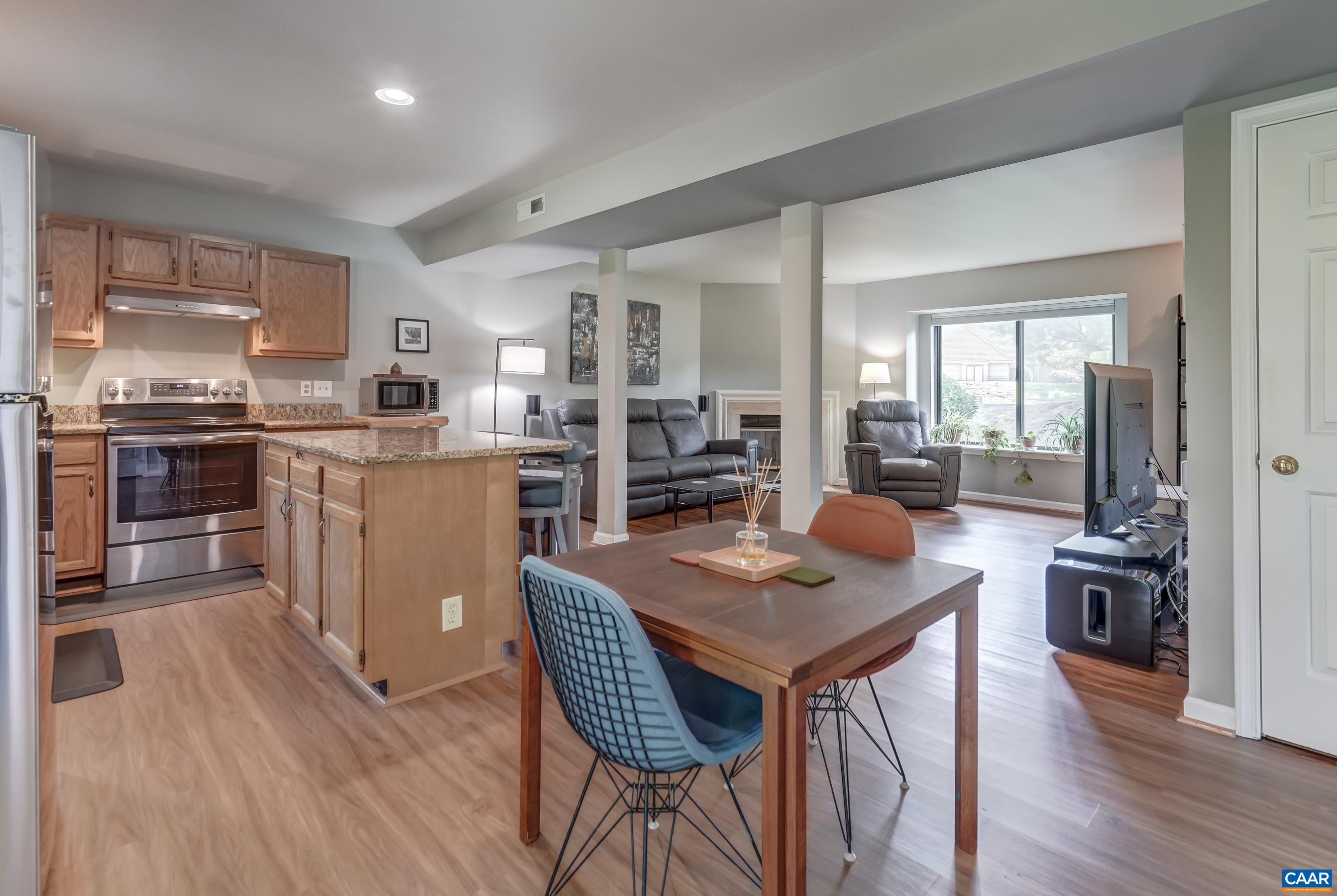 4804 GRASSY KNOLL LN