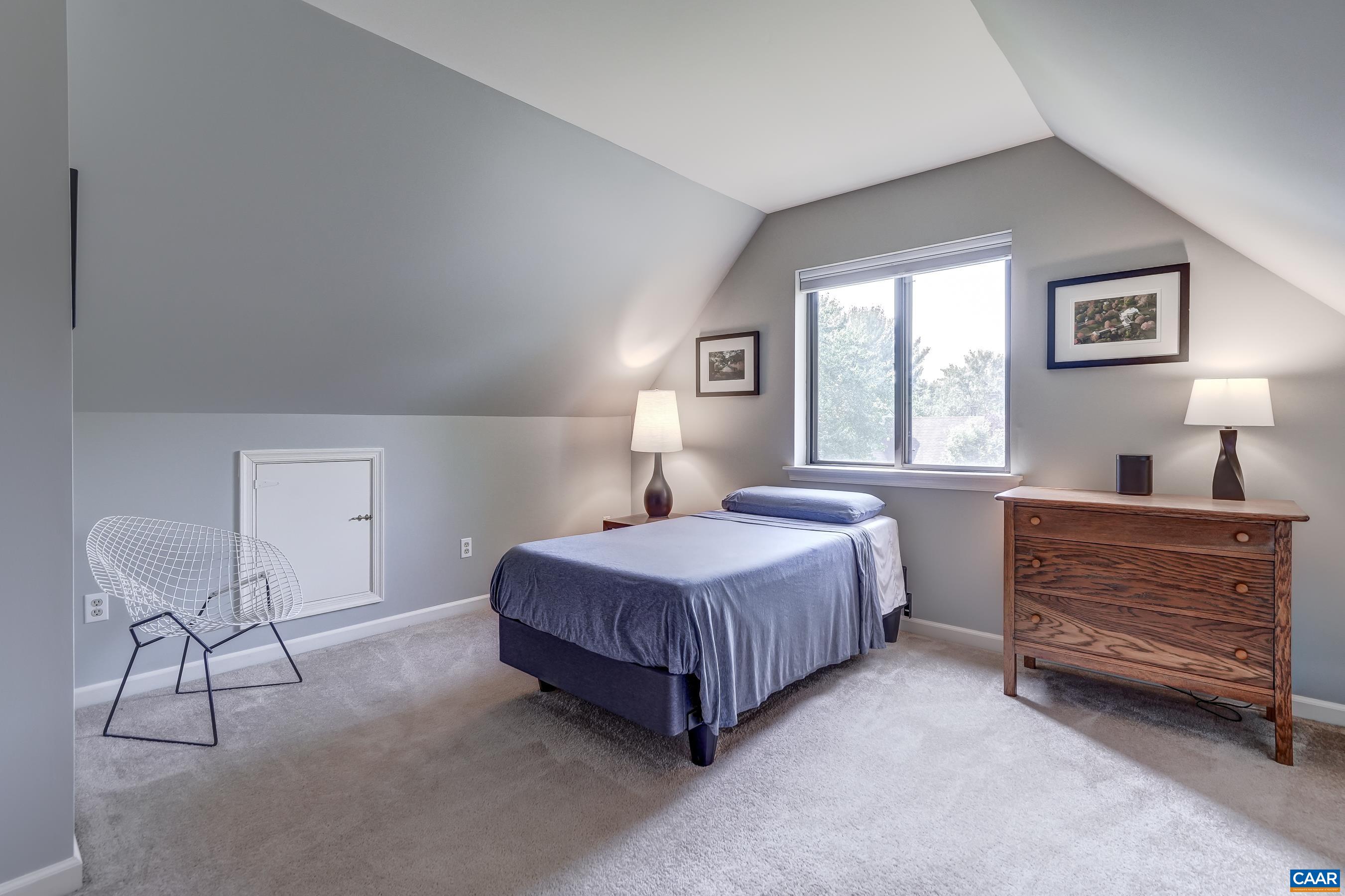 4804 GRASSY KNOLL LN