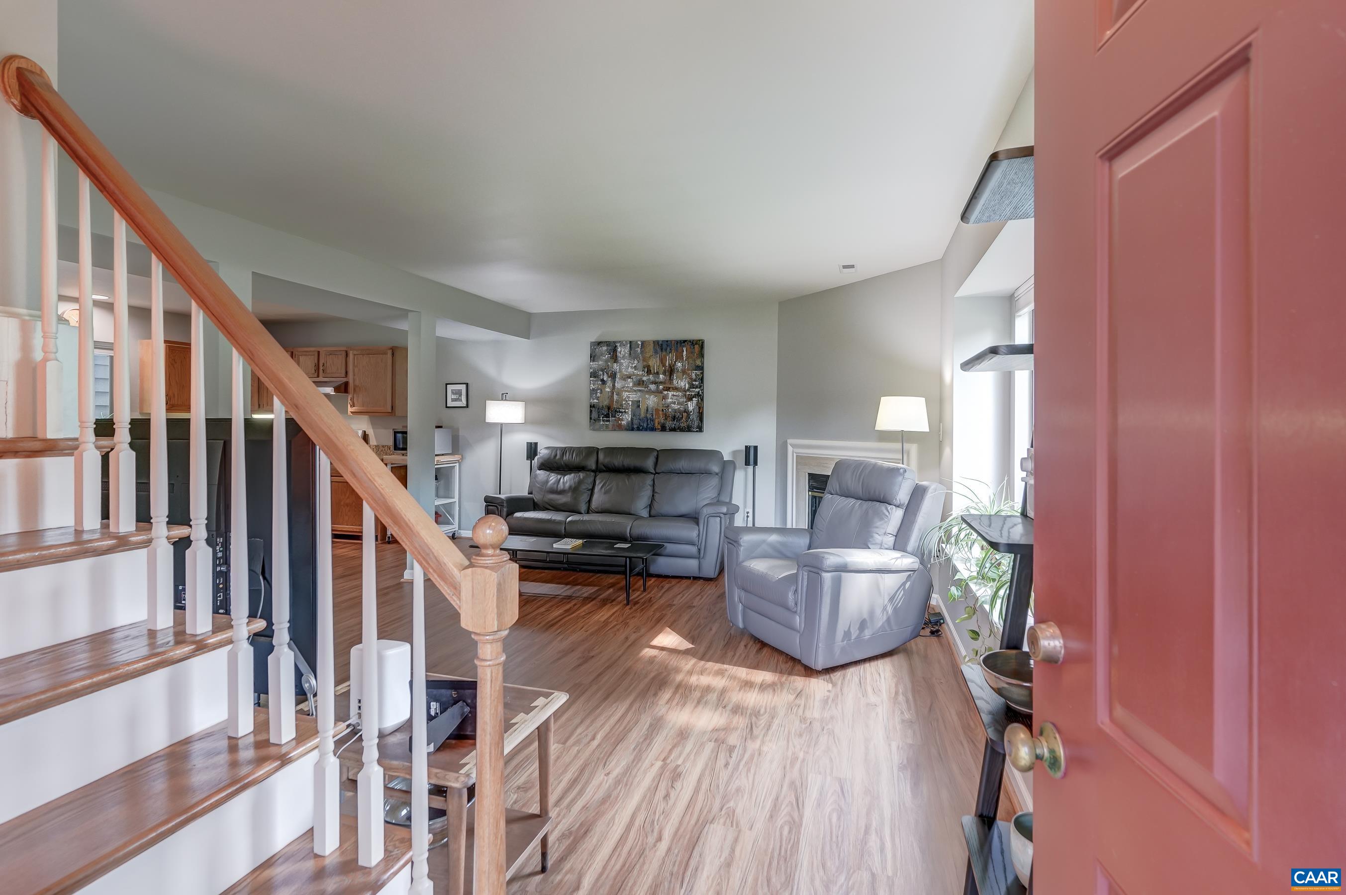 4804 GRASSY KNOLL LN