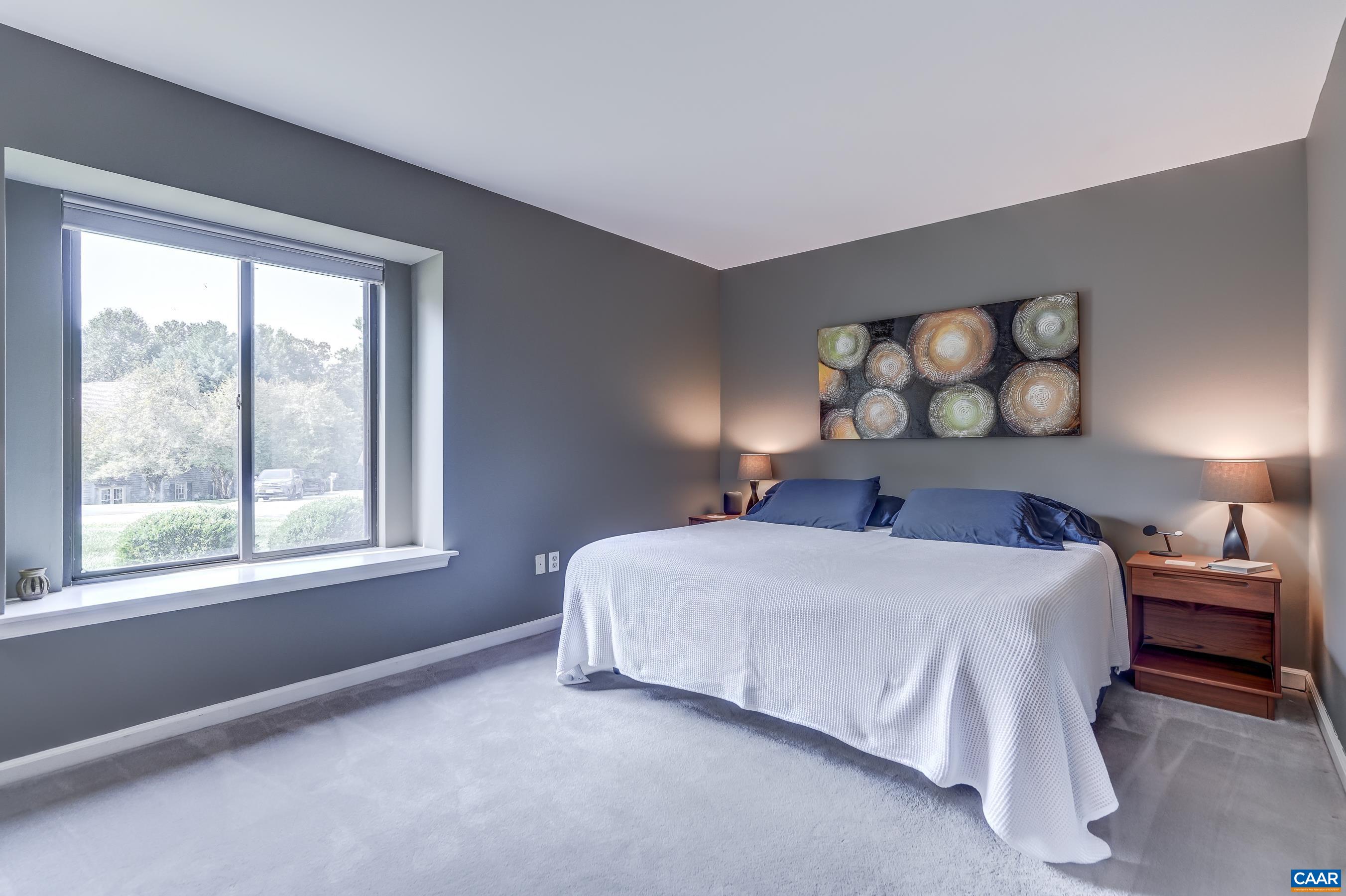 4804 GRASSY KNOLL LN