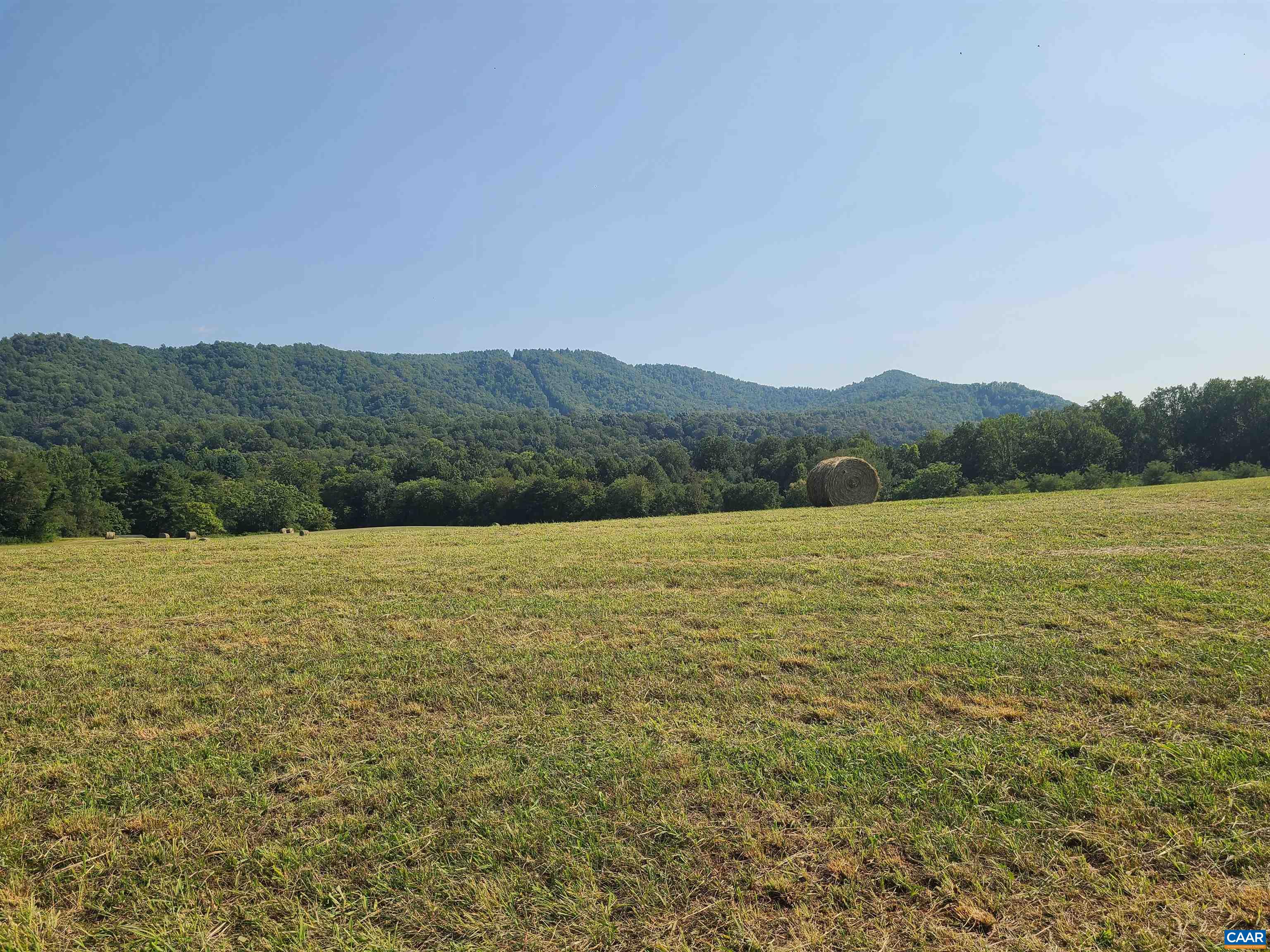 3 HEARDS MOUNTAIN RD