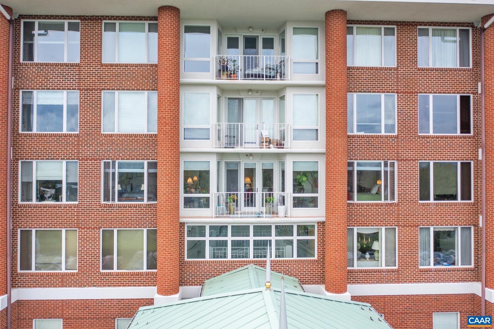 500 CRESTWOOD DR Unit: 1306