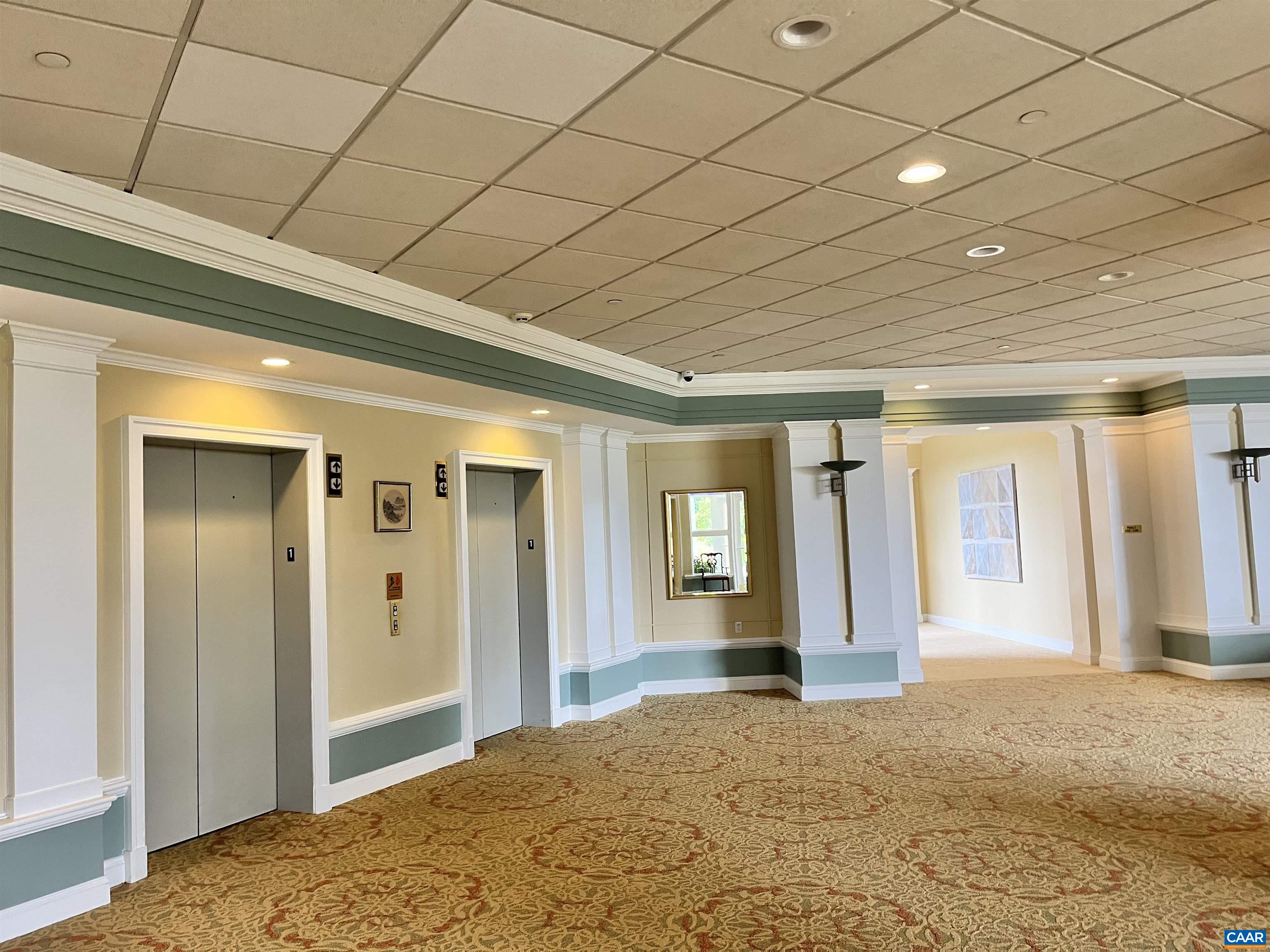 500 CRESTWOOD DR Unit: 1306