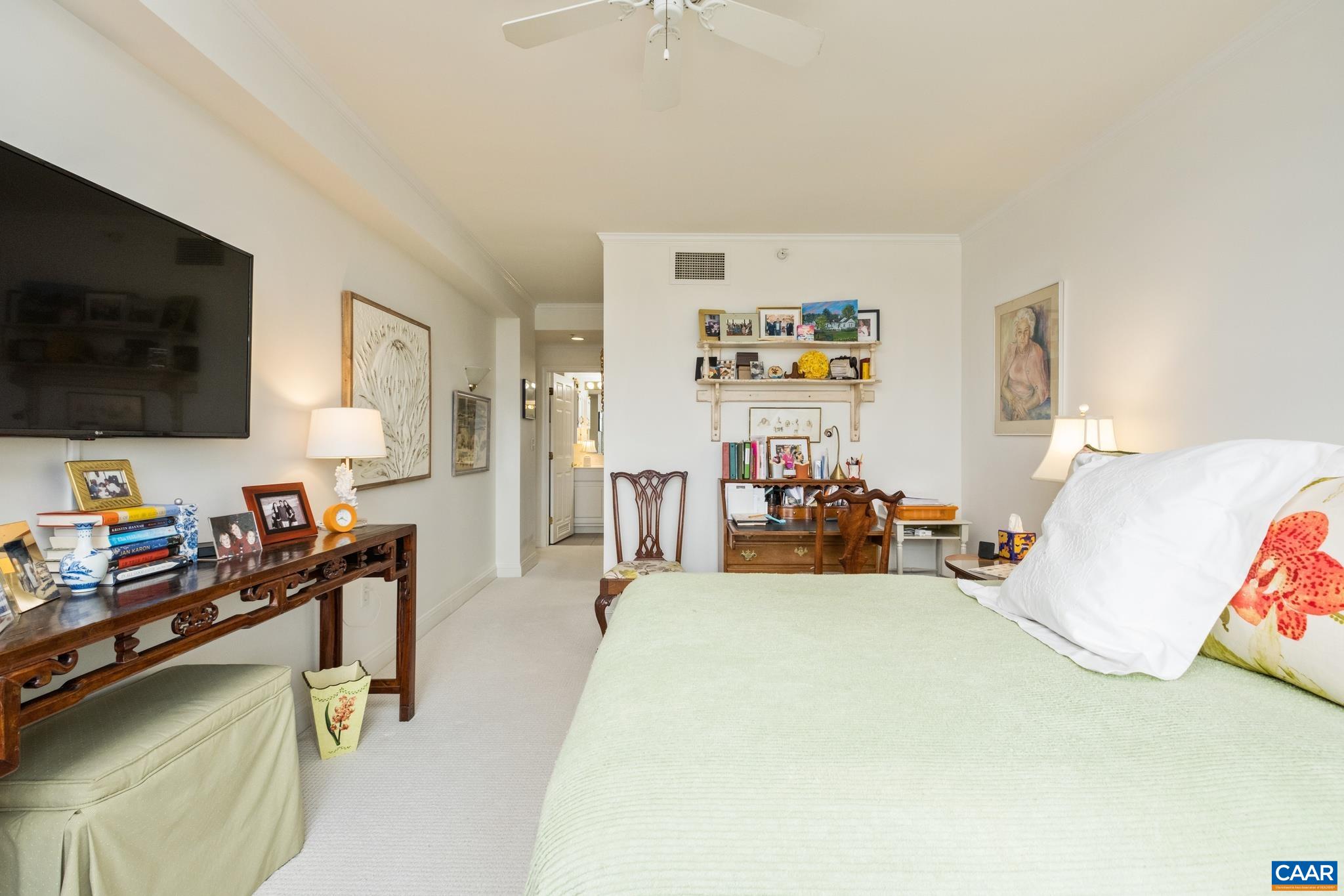 500 CRESTWOOD DR Unit: 1306