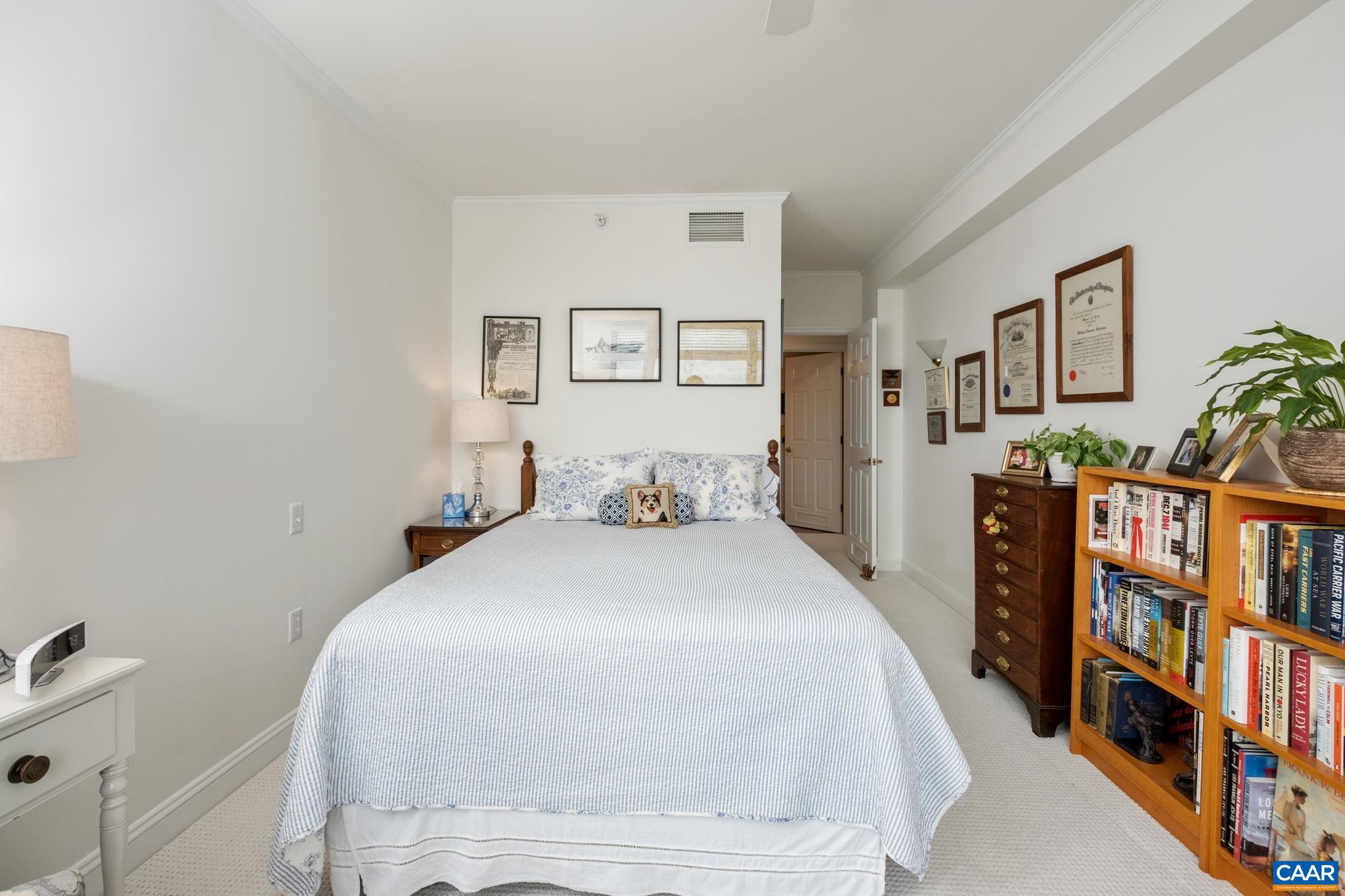 500 CRESTWOOD DR Unit: 1306