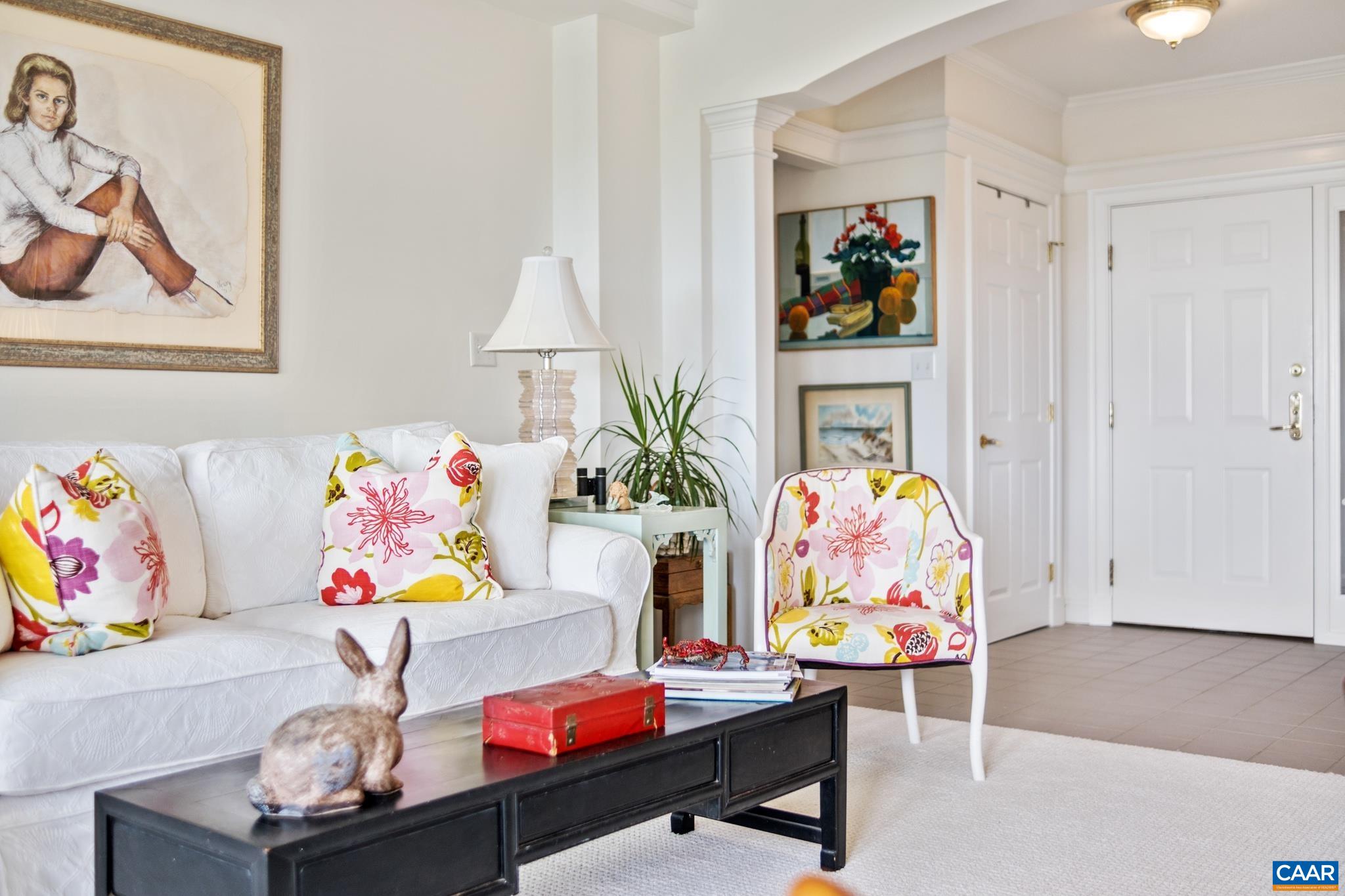 500 CRESTWOOD DR Unit: 1306