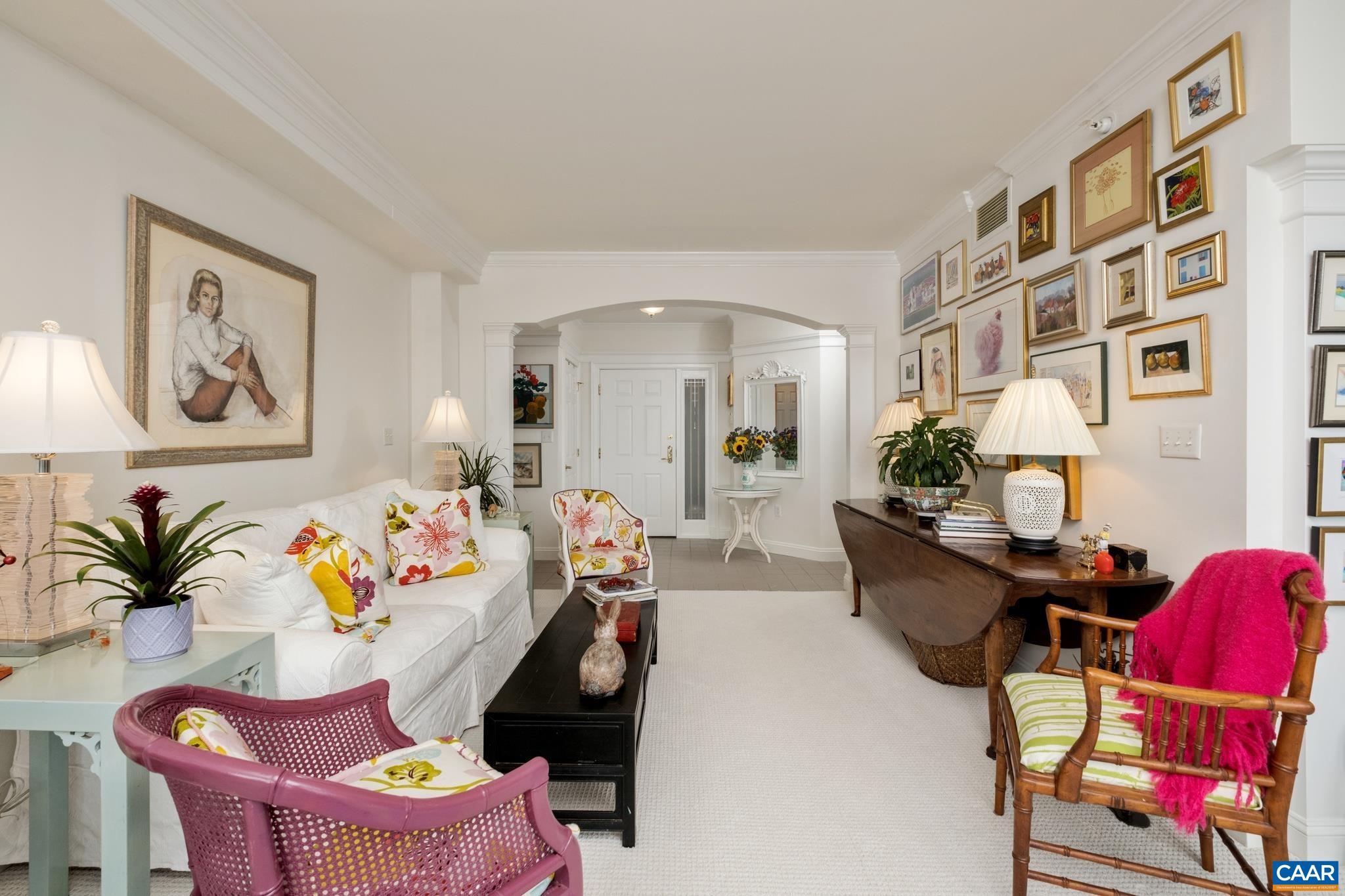 500 CRESTWOOD DR Unit: 1306