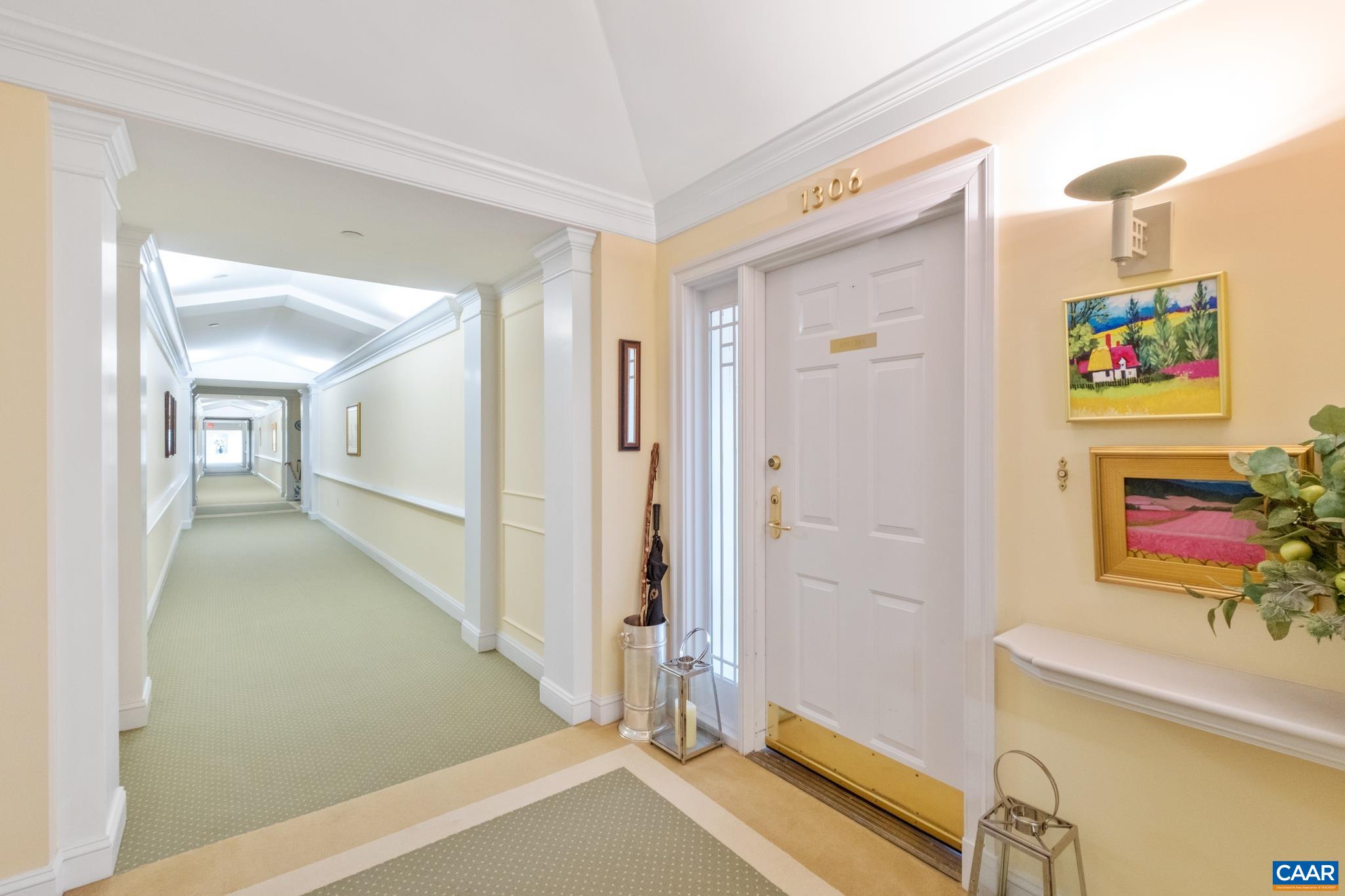 500 CRESTWOOD DR Unit: 1306