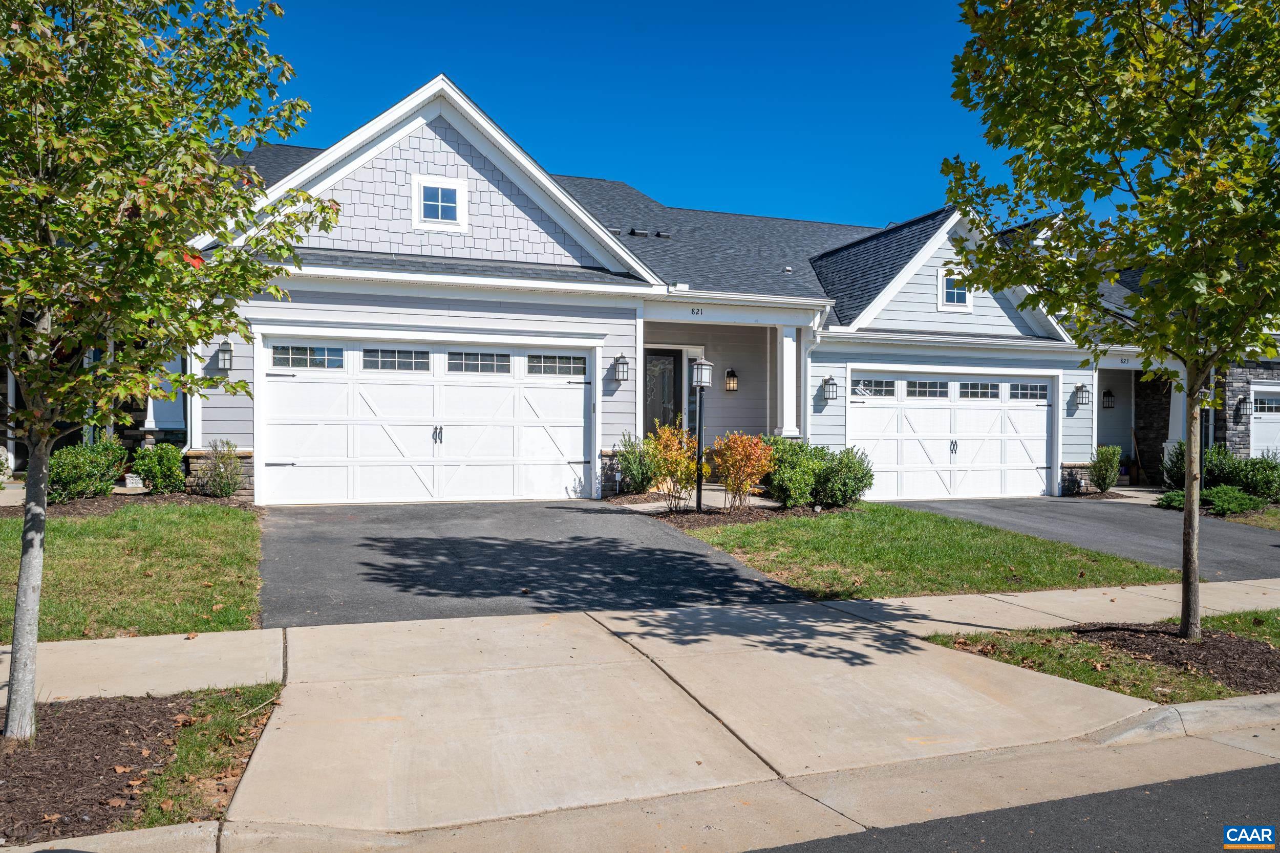 821 HEATHFIELD LN